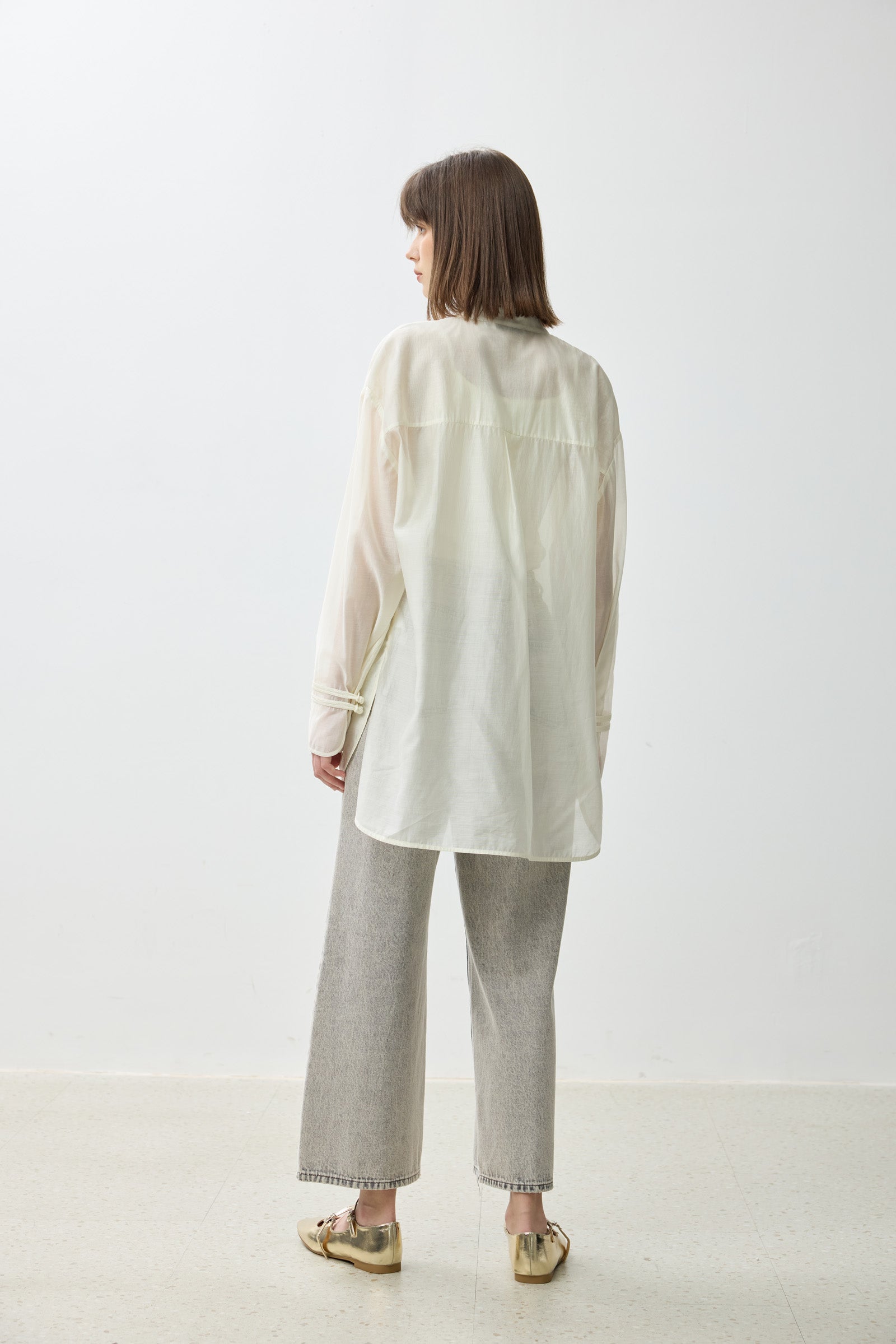 #color_Off White