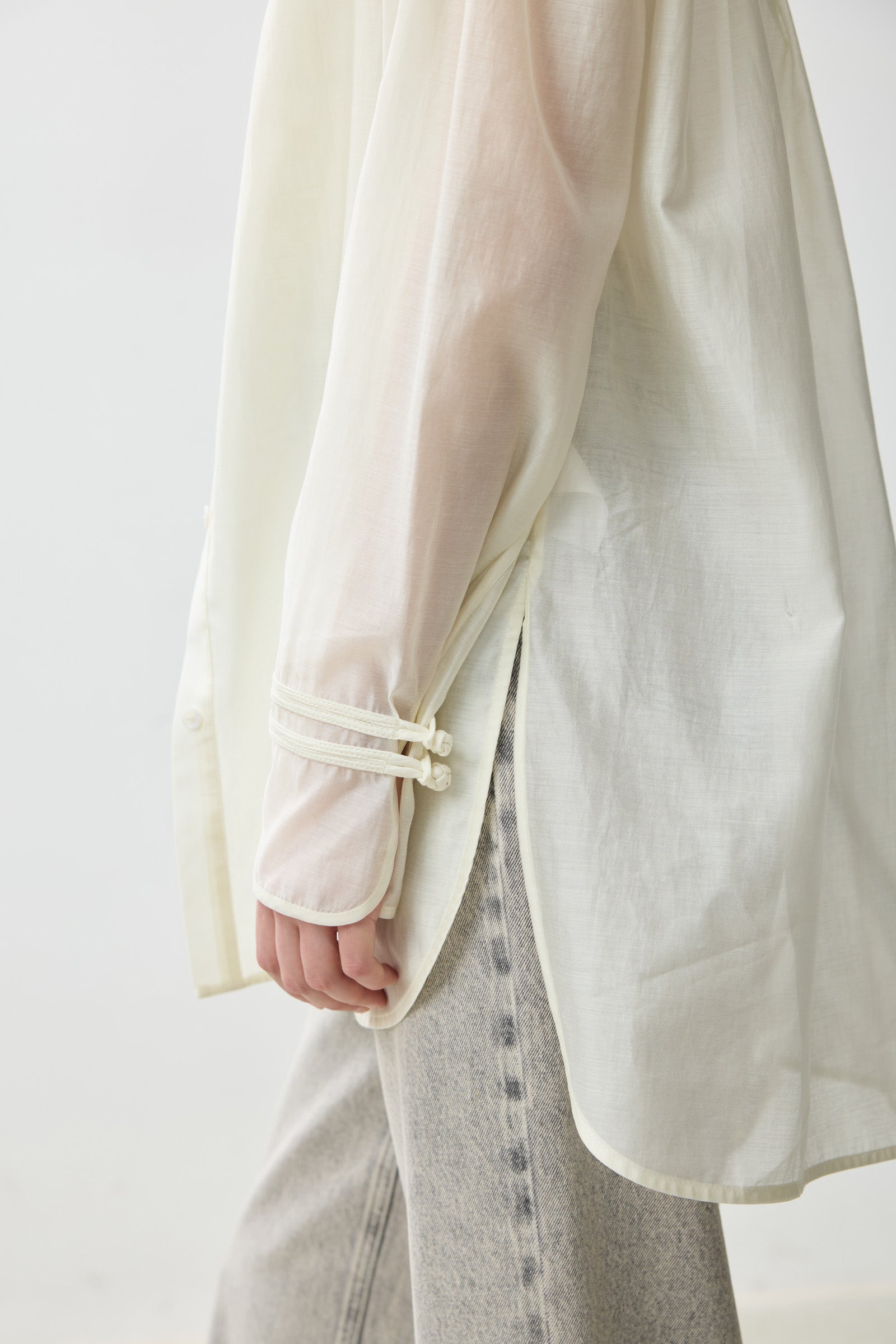 #color_Off White