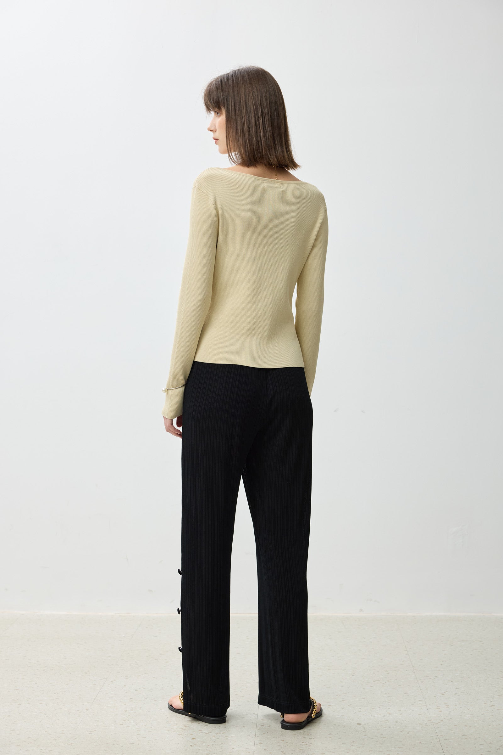 #color_Khaki