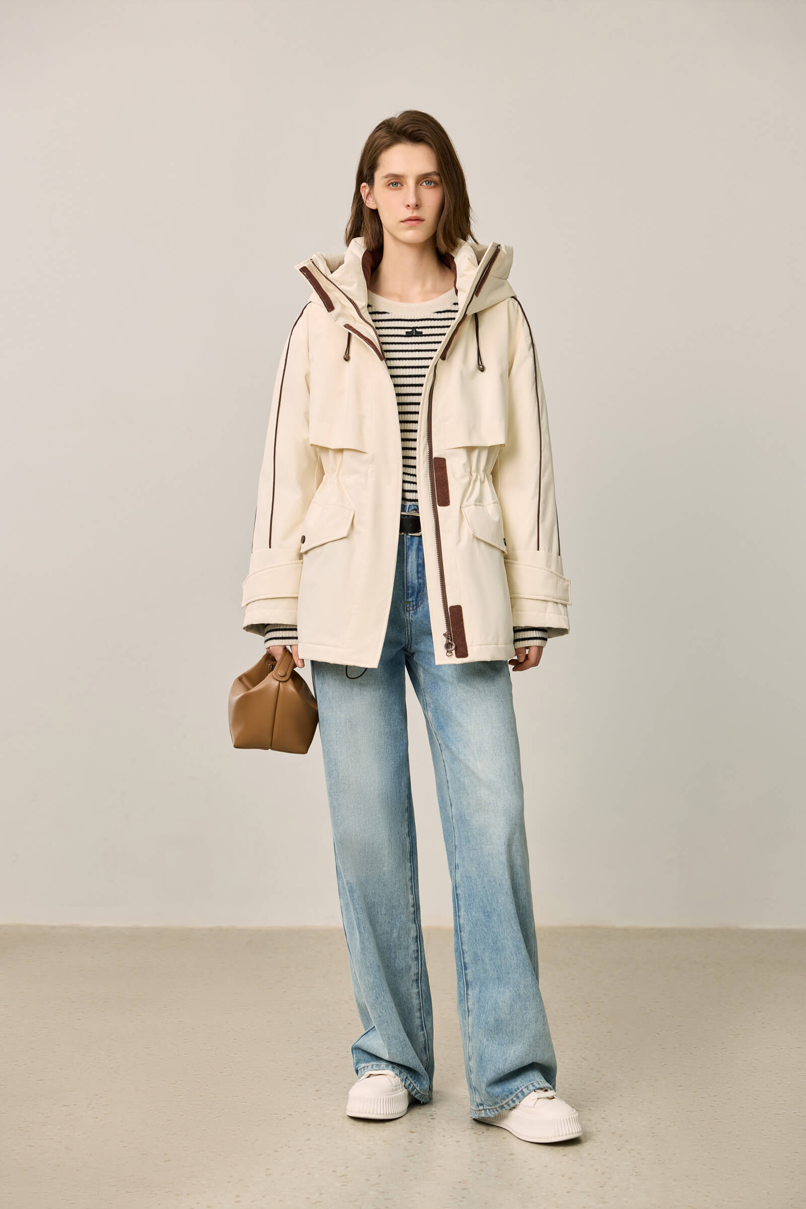 #color_Off White