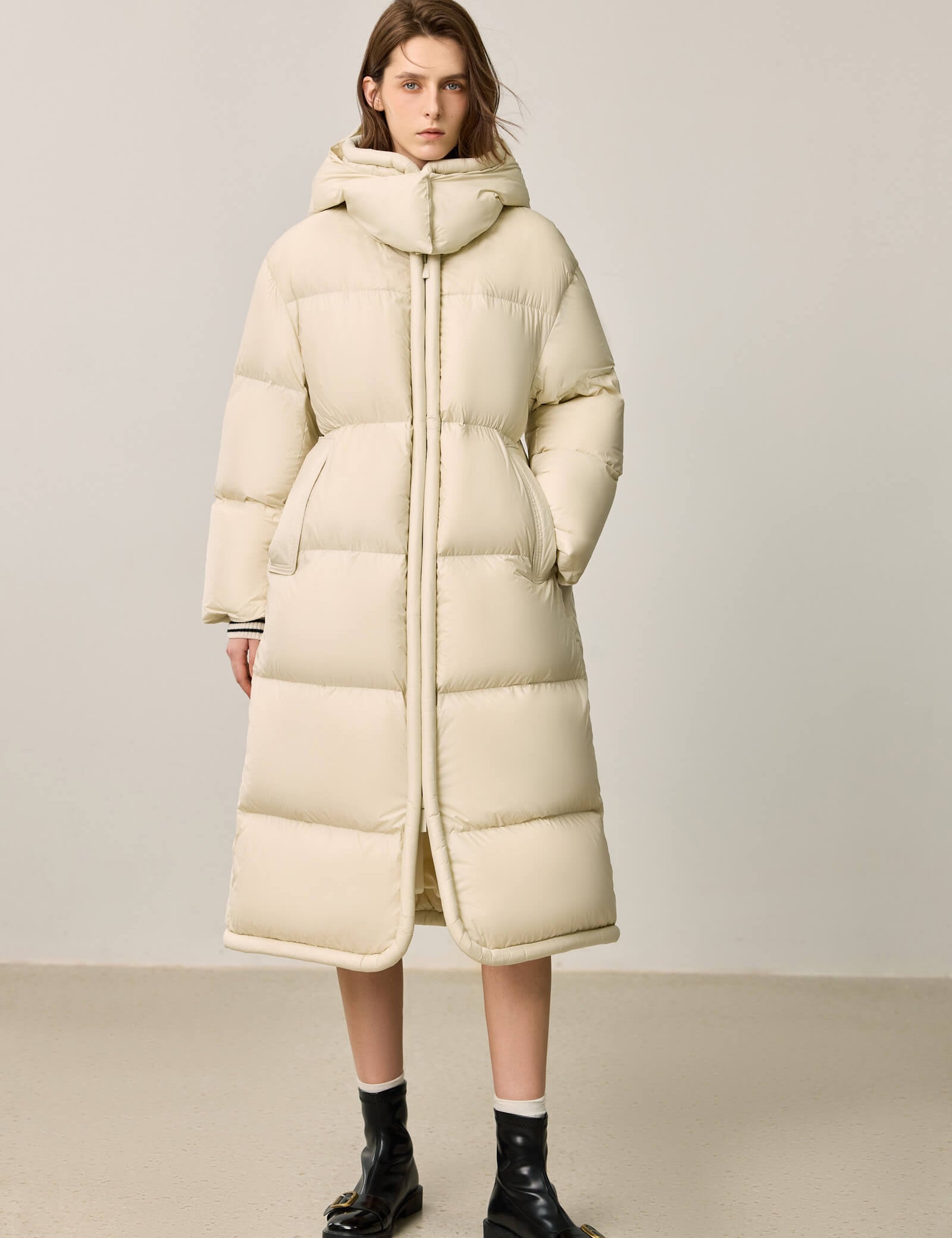 #color_Off White