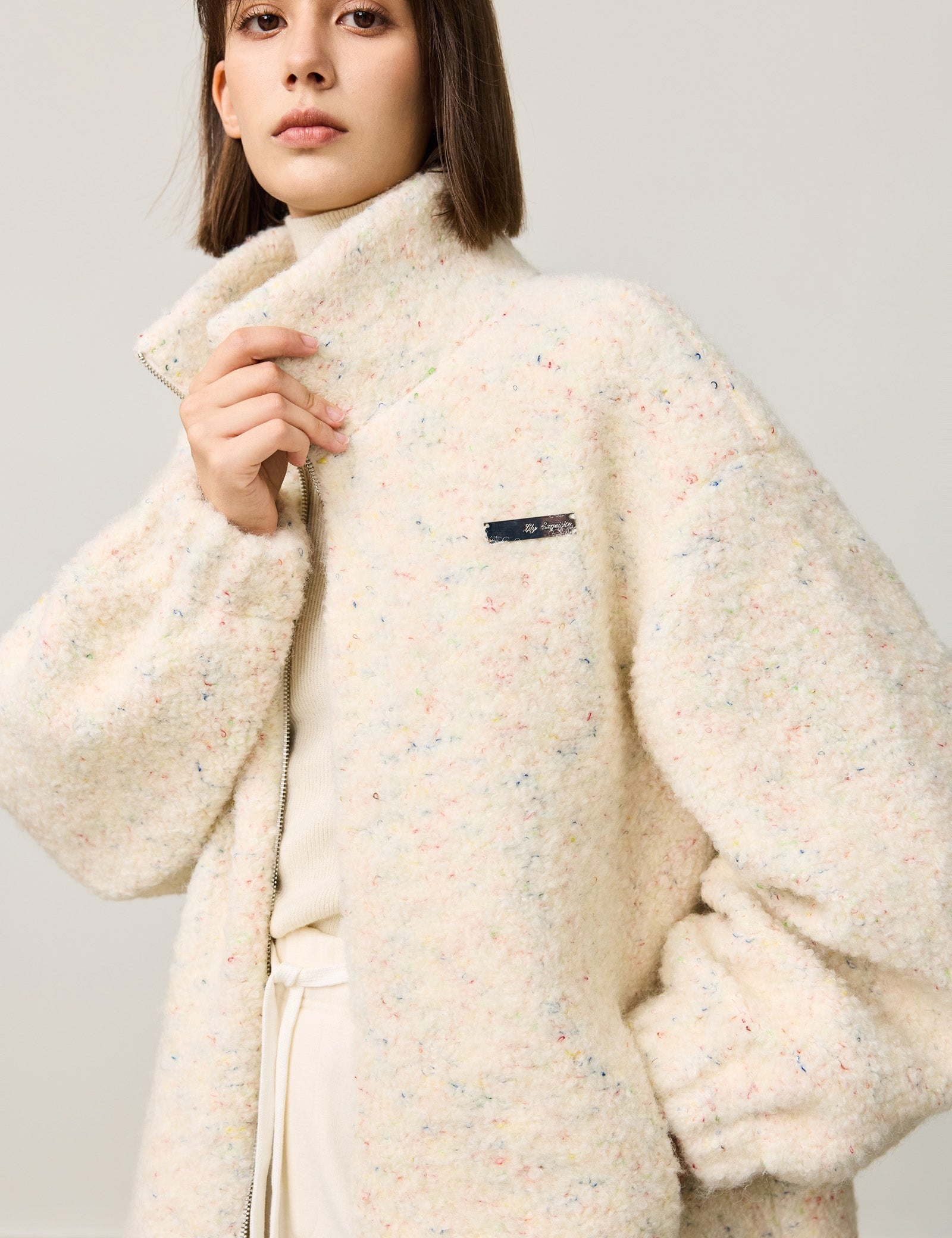 #color_Off White
