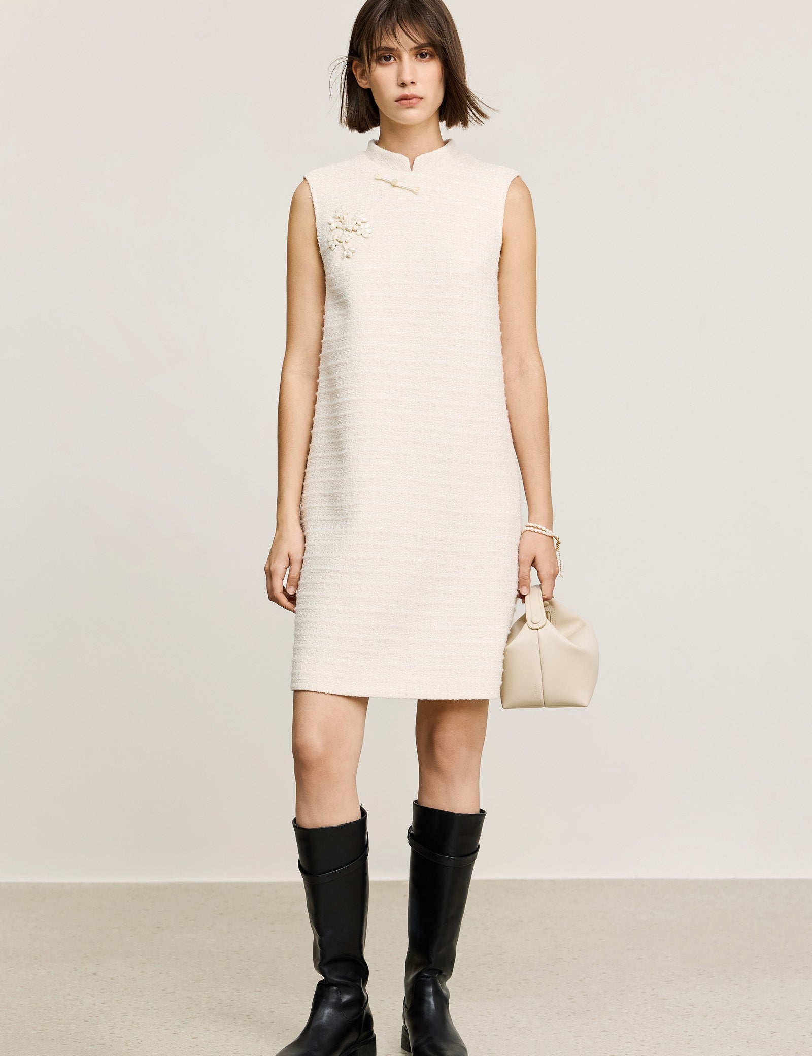 #color_Off White