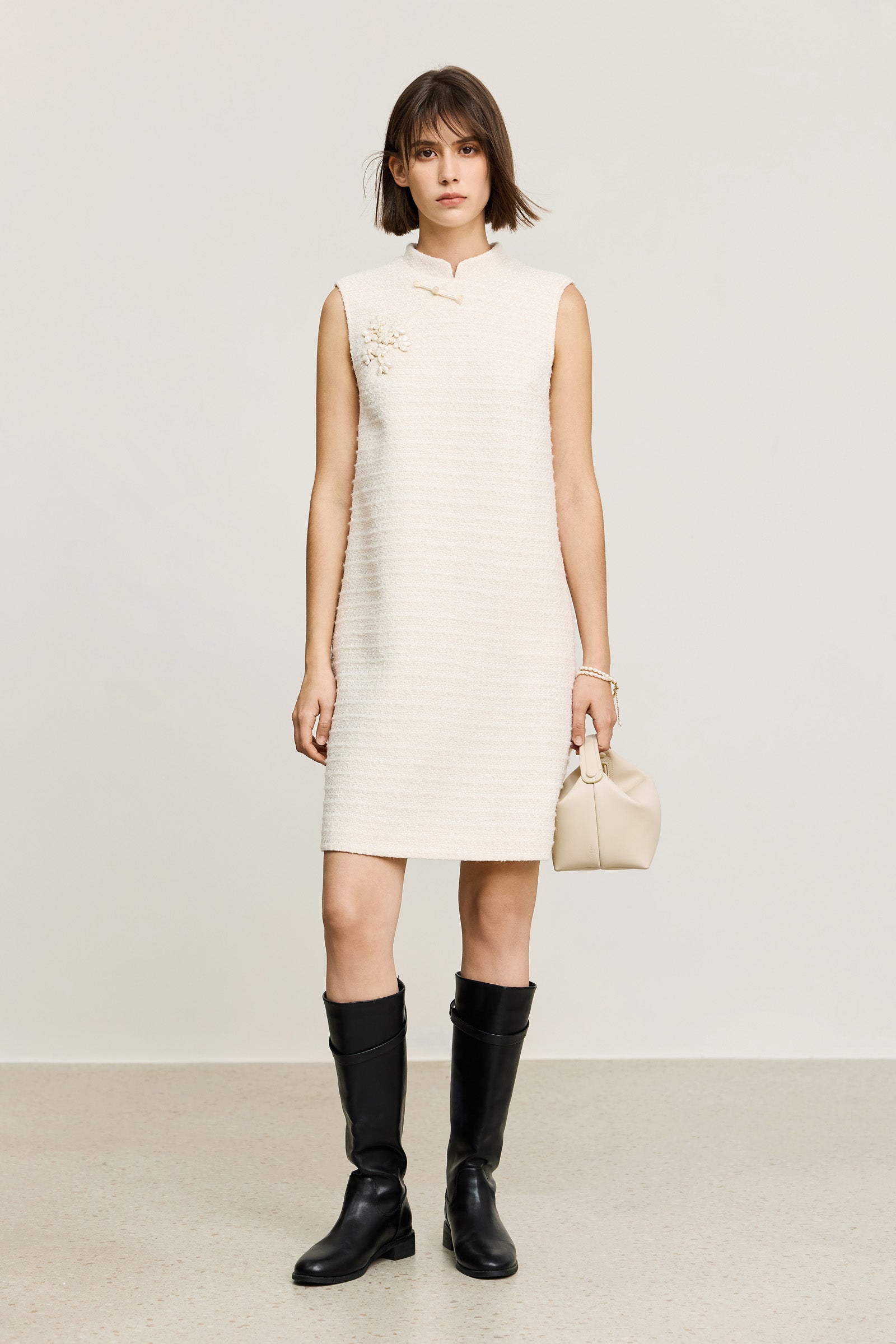#color_Off White
