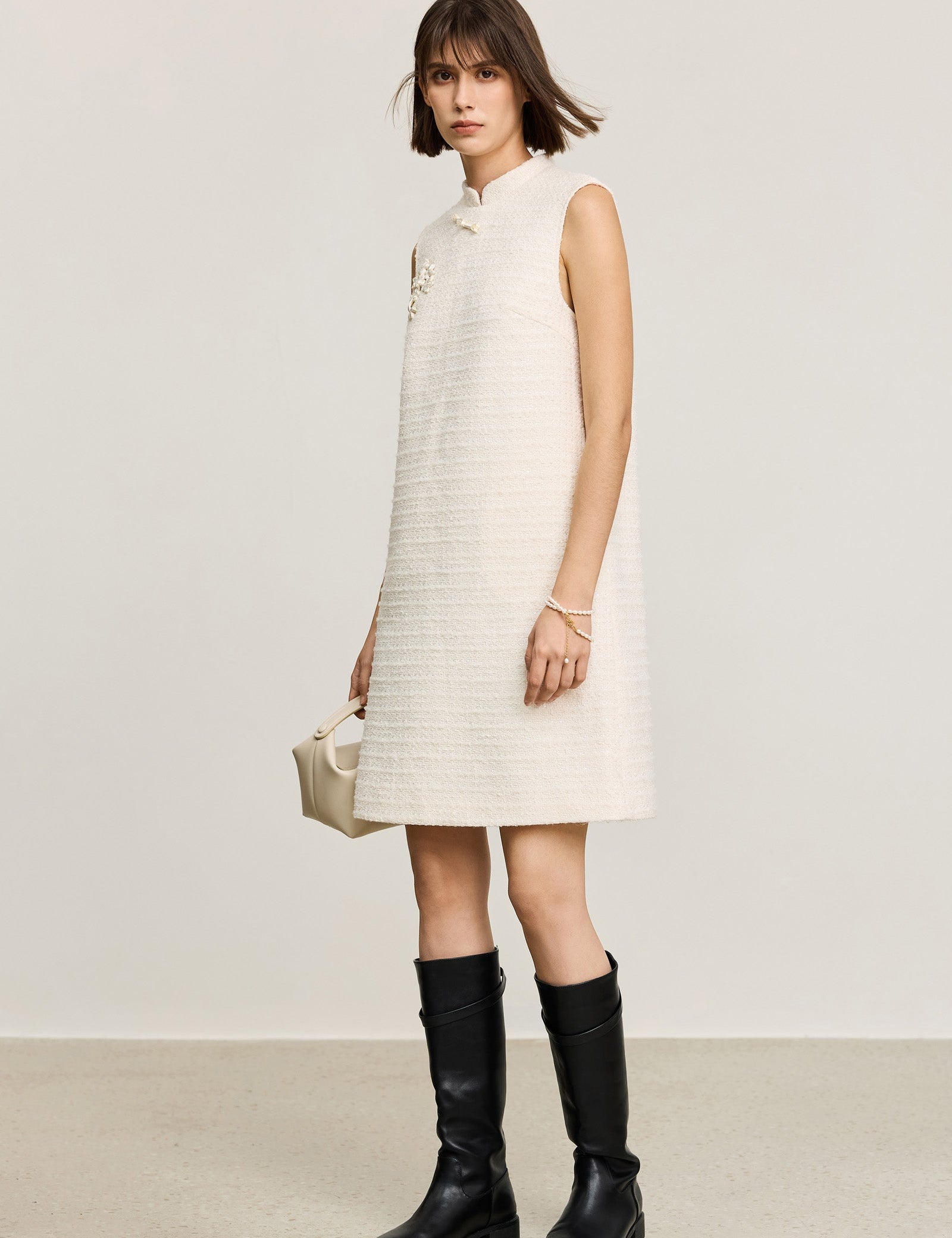 #color_Off White