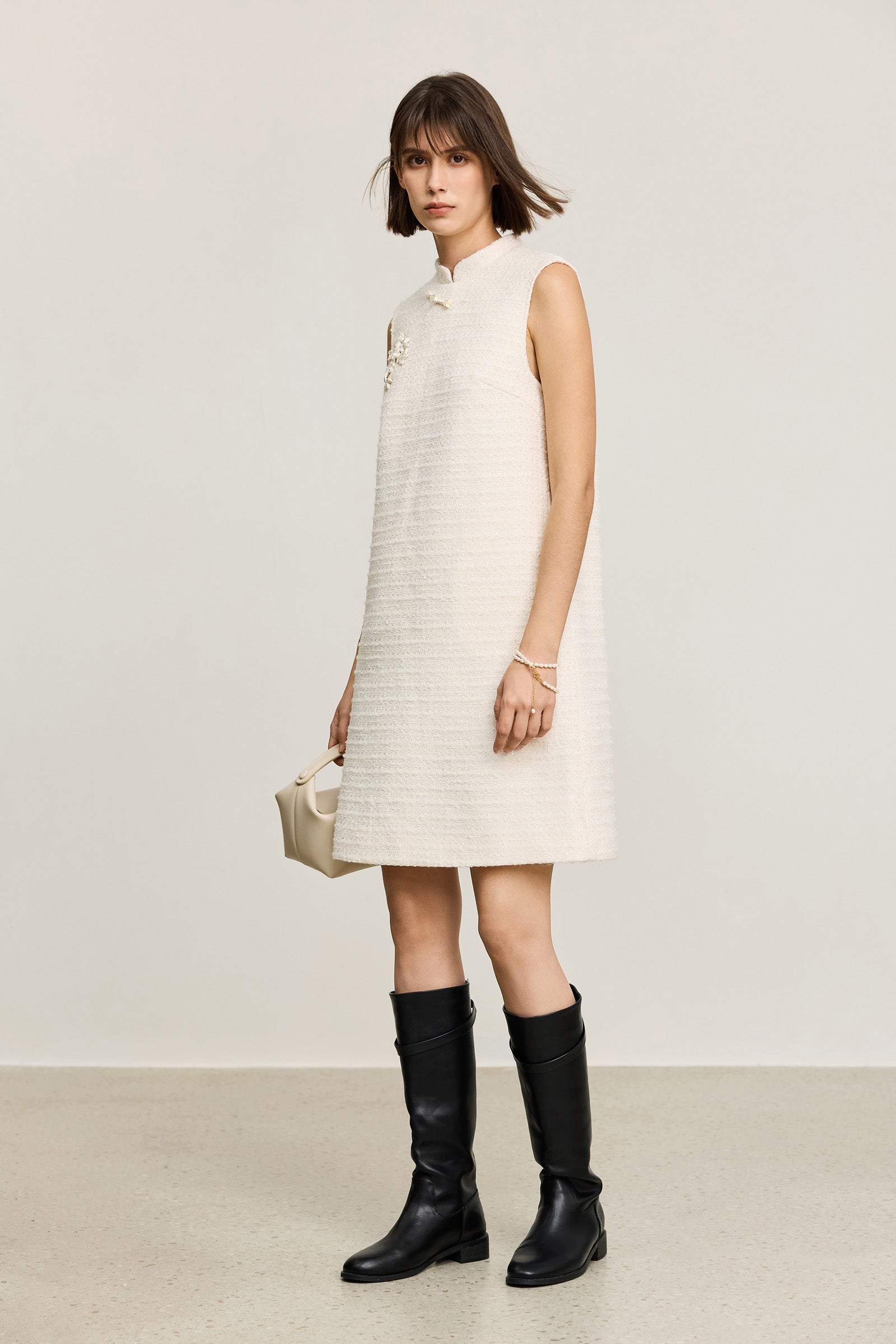 #color_Off White