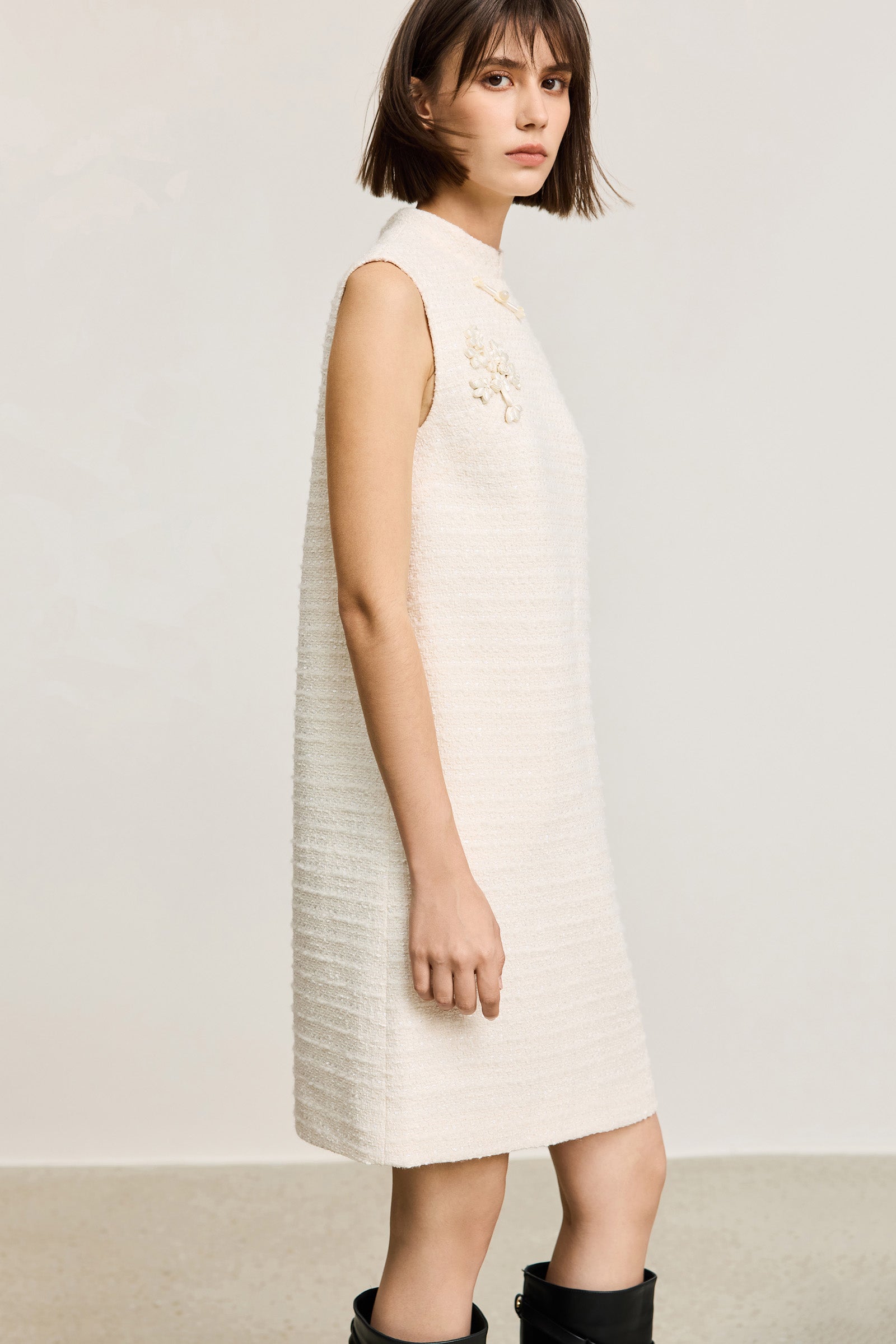 #color_Off White
