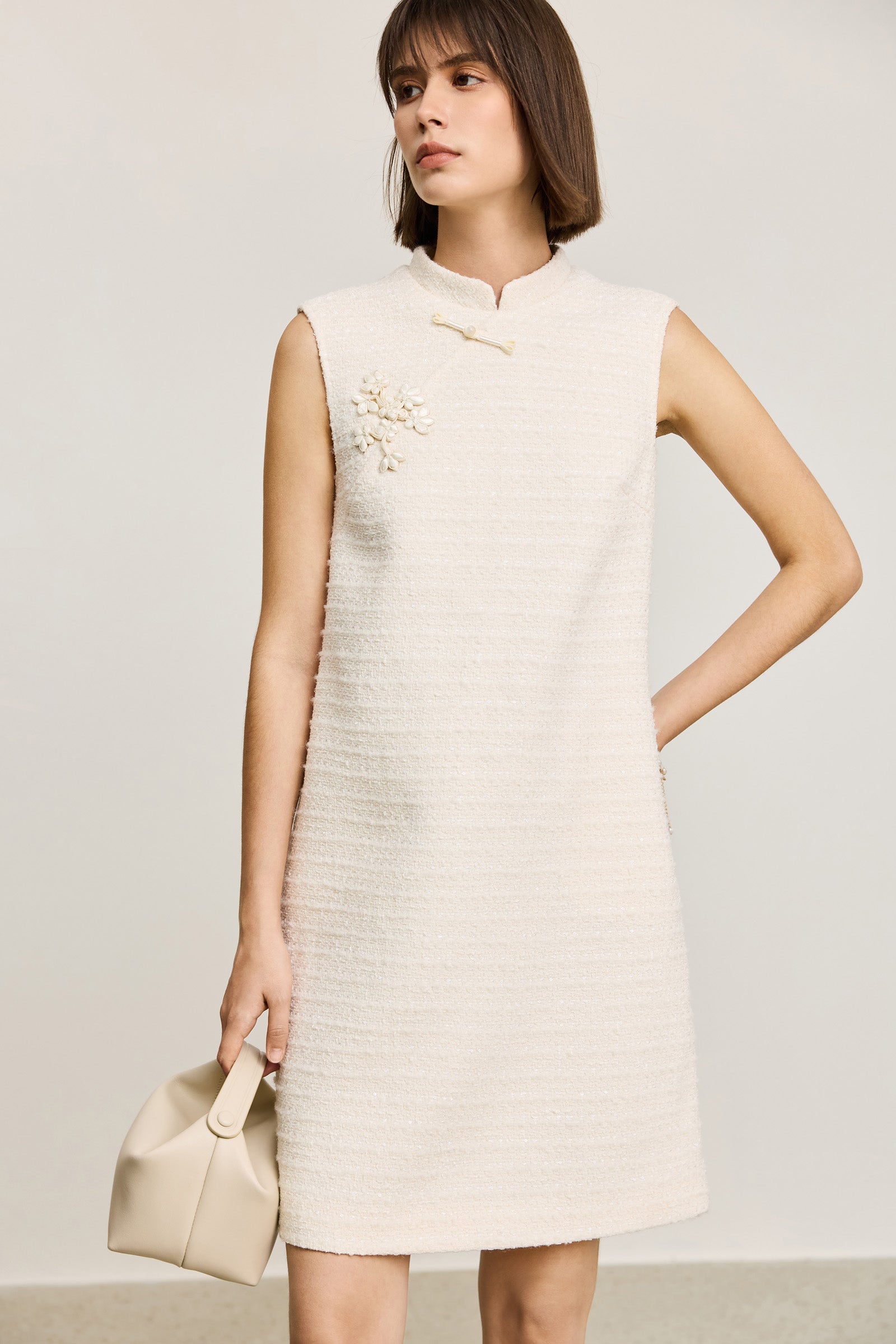 #color_Off White