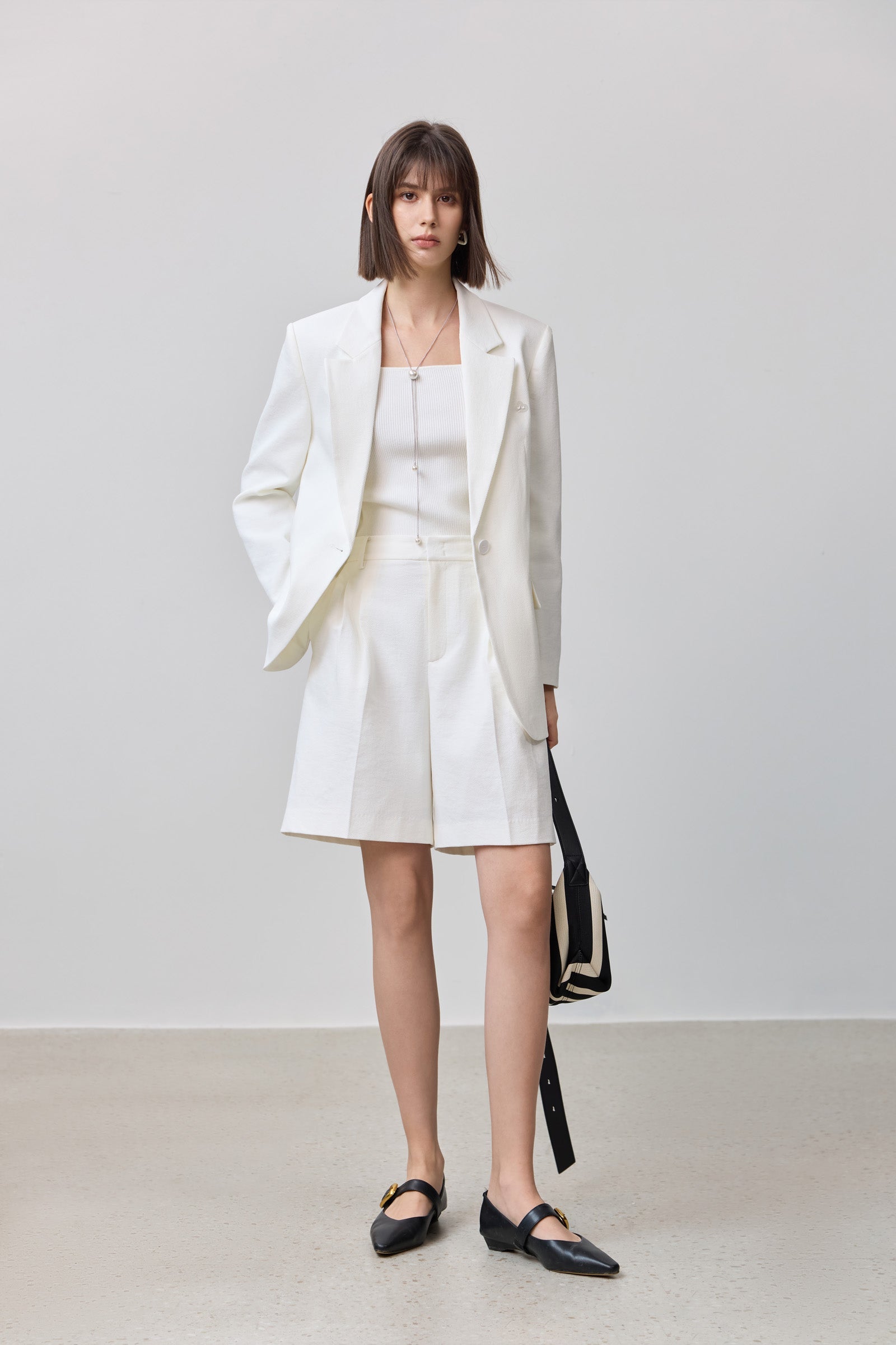 #color_Off White