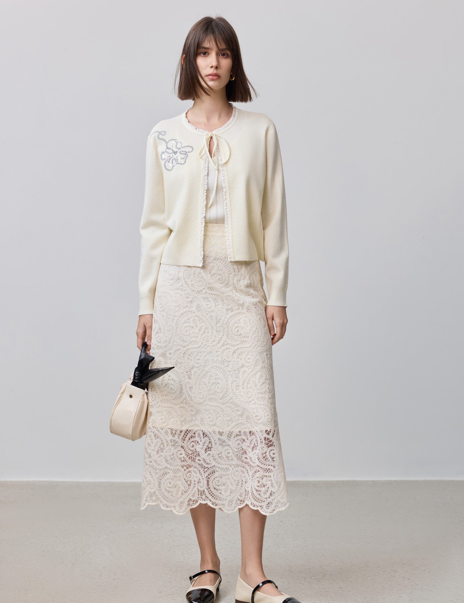 #color_Off White