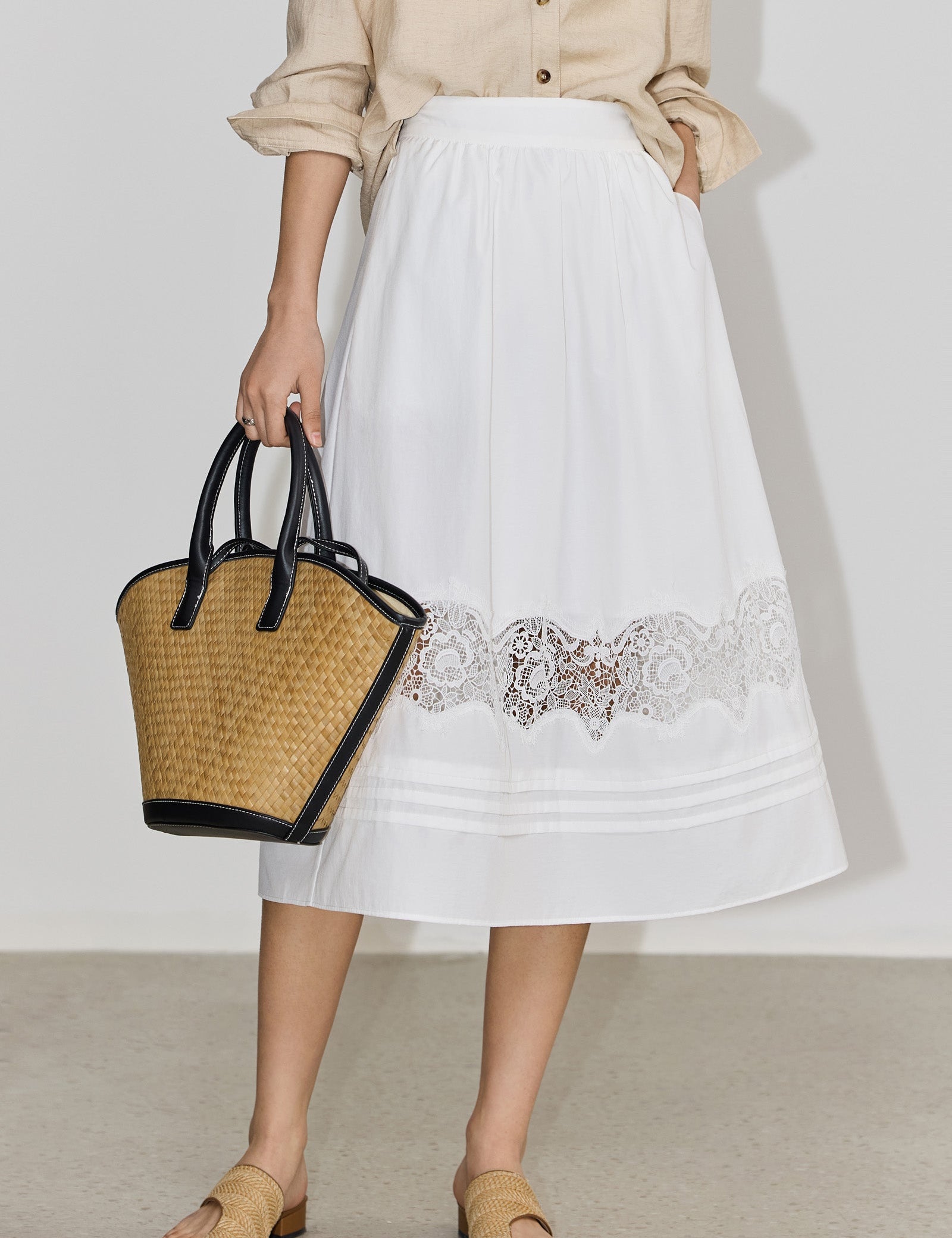 #color_Off White