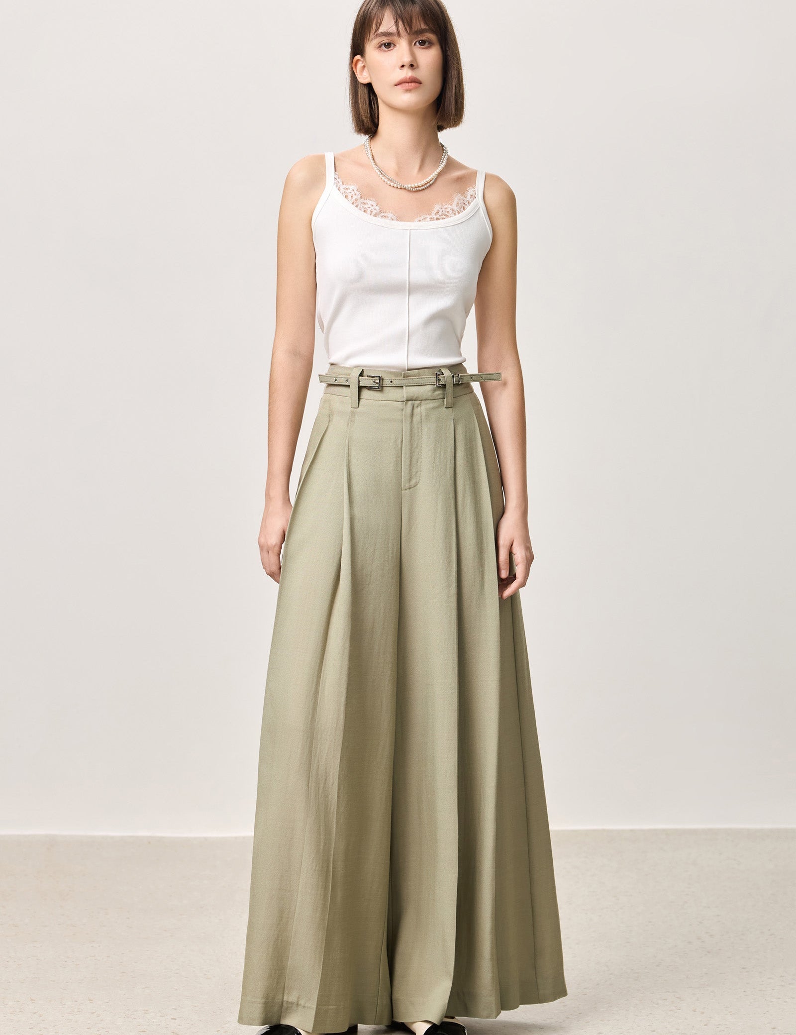 #color_Grayish Green