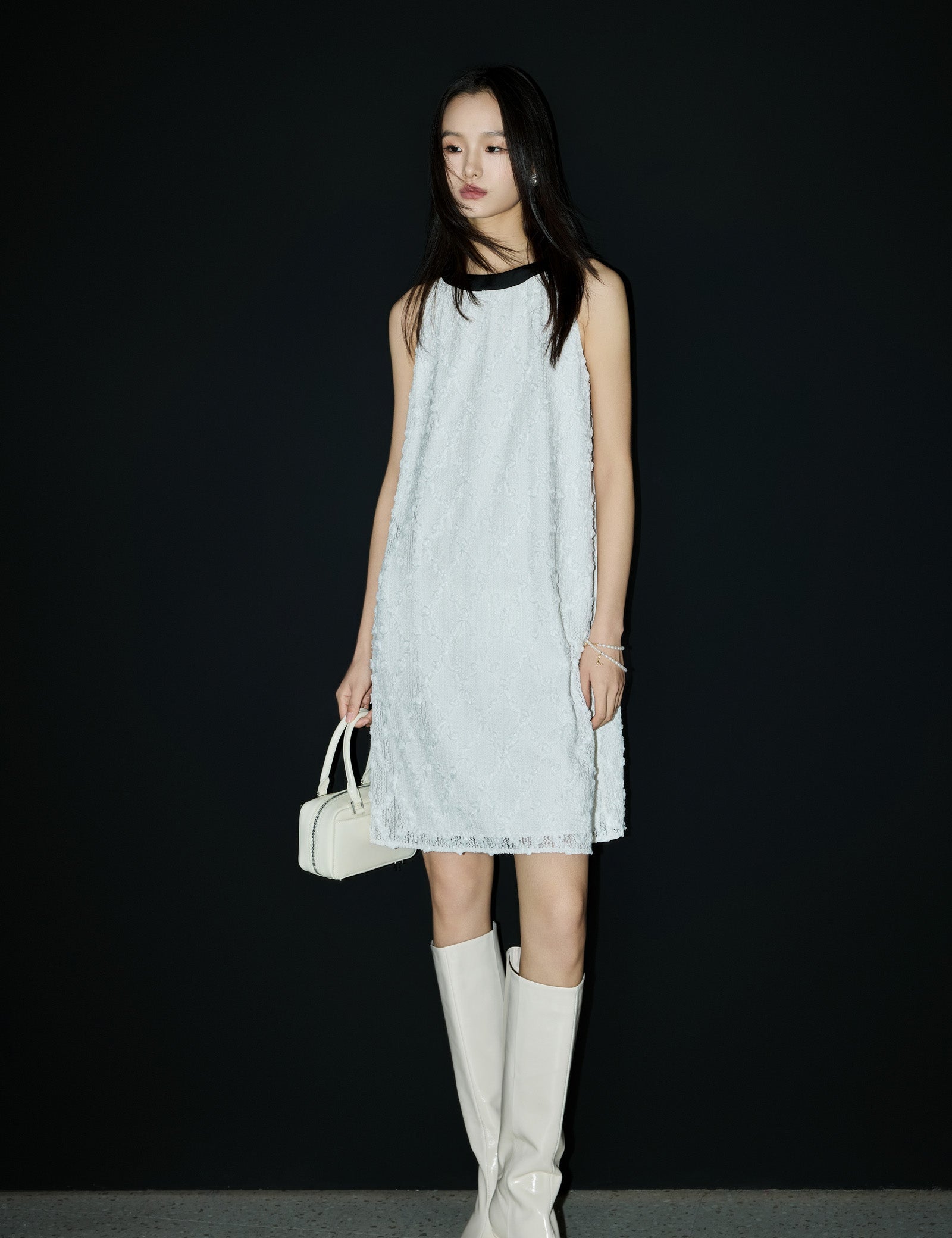 #color_Off White