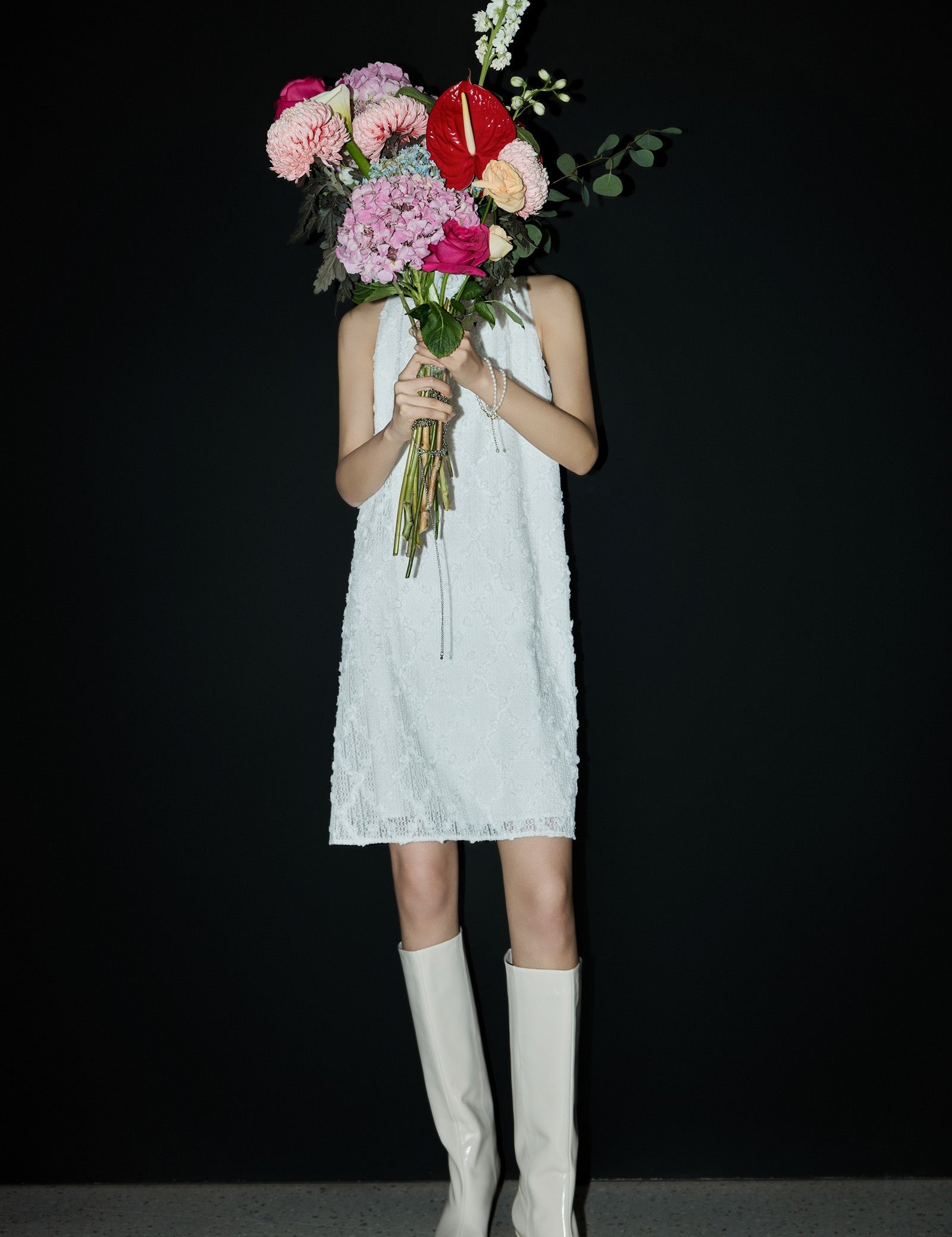 #color_Off White