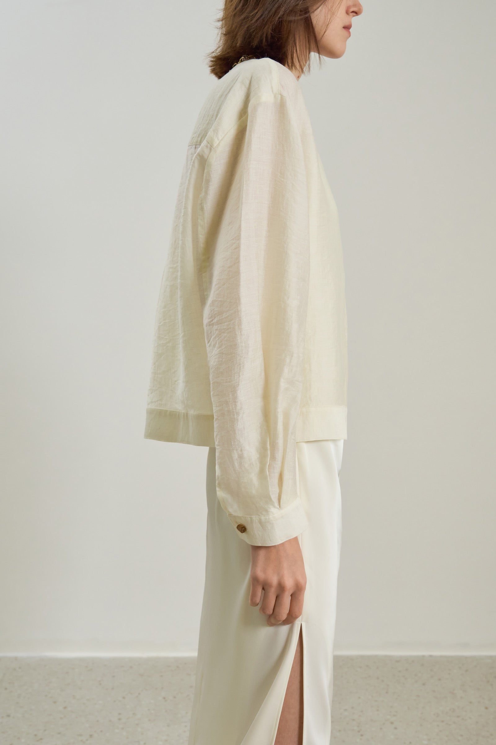 #color_Off White