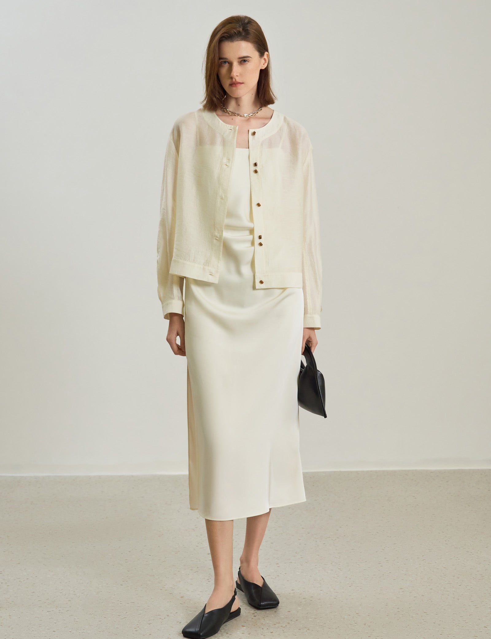 #color_Off White