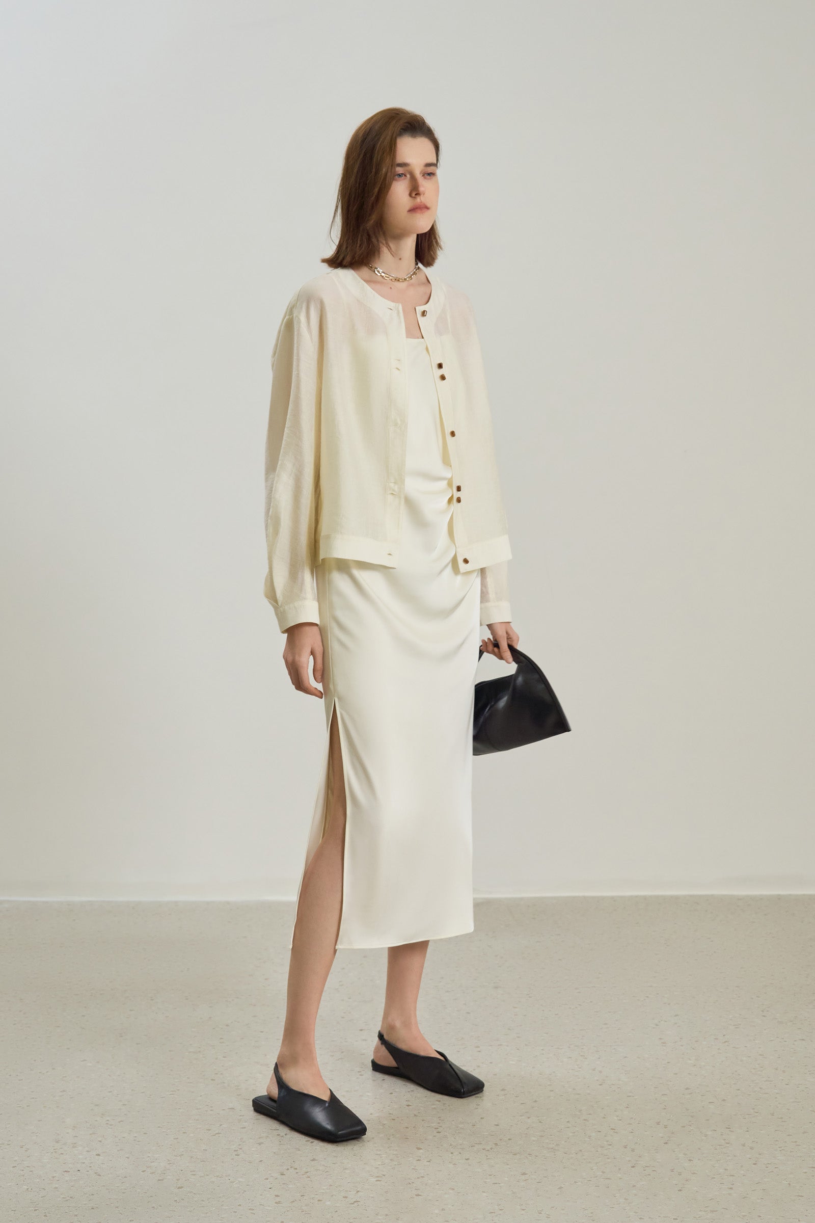 #color_Off White