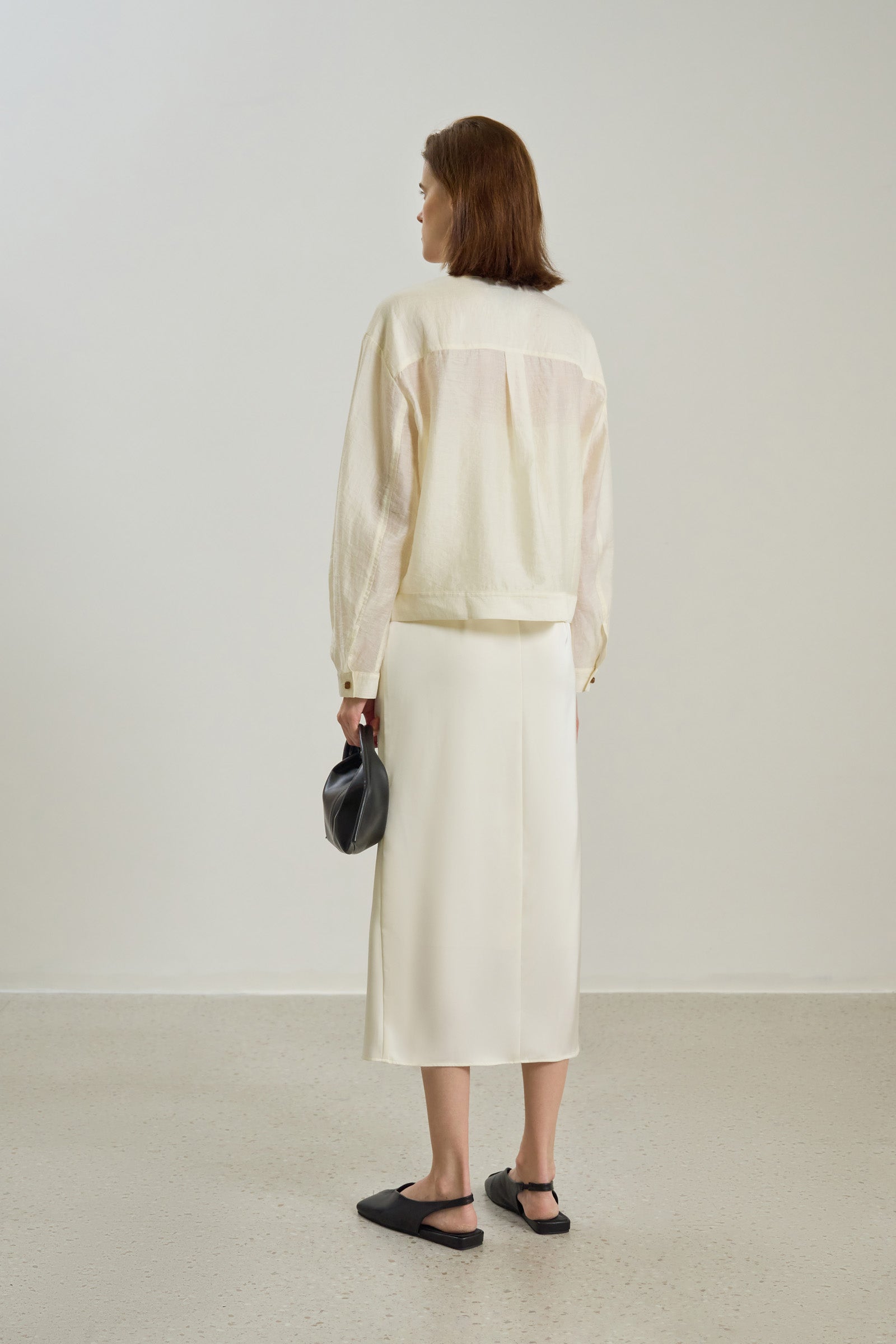 #color_Off White