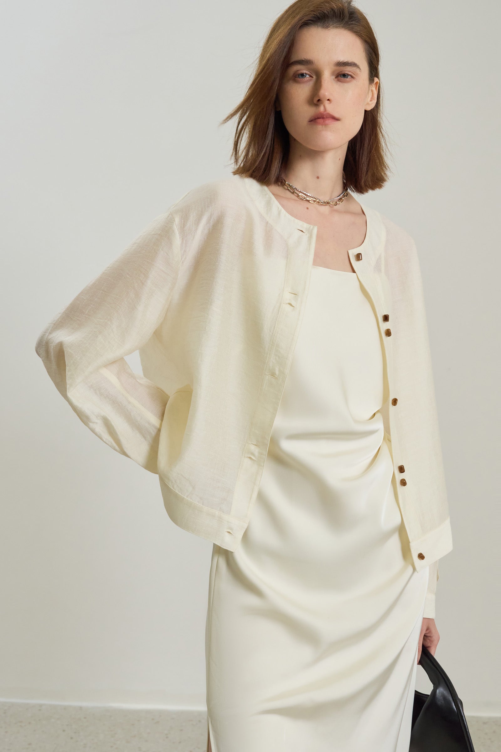 #color_Off White