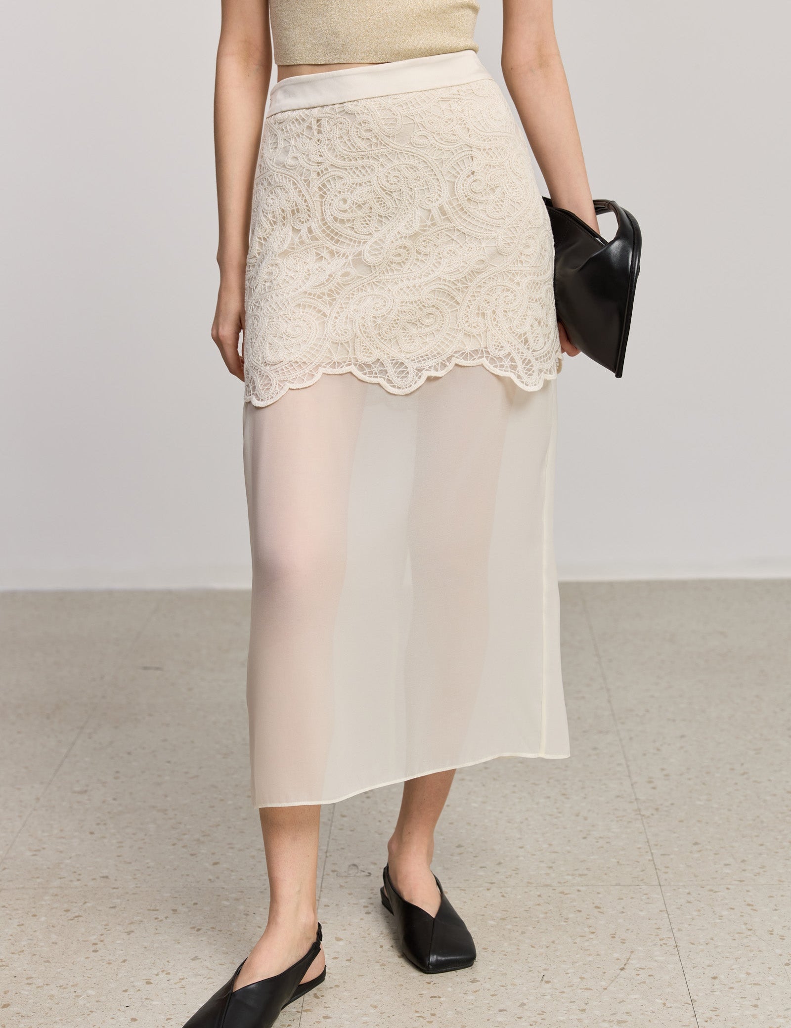 #color_Off White