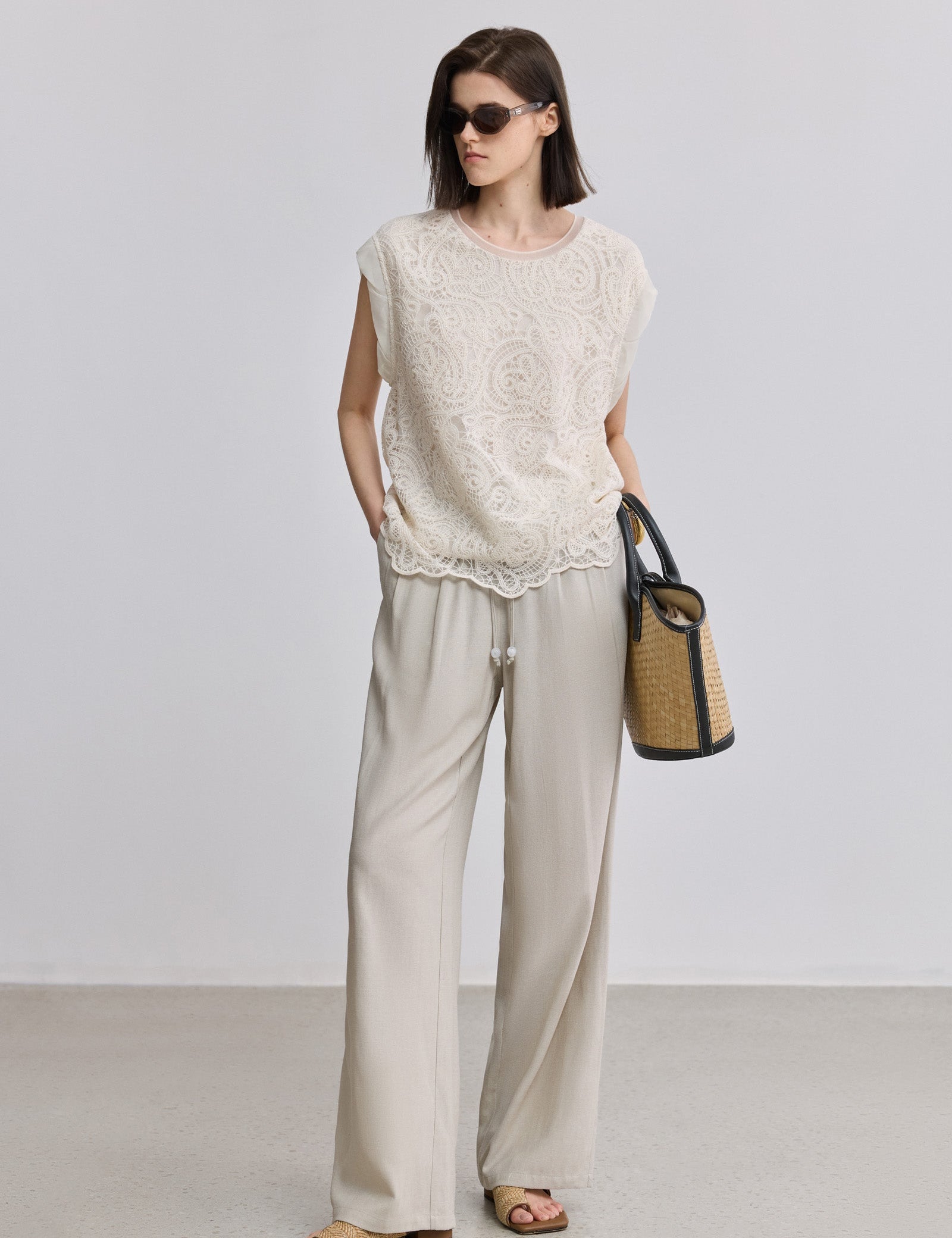 #color_Off White