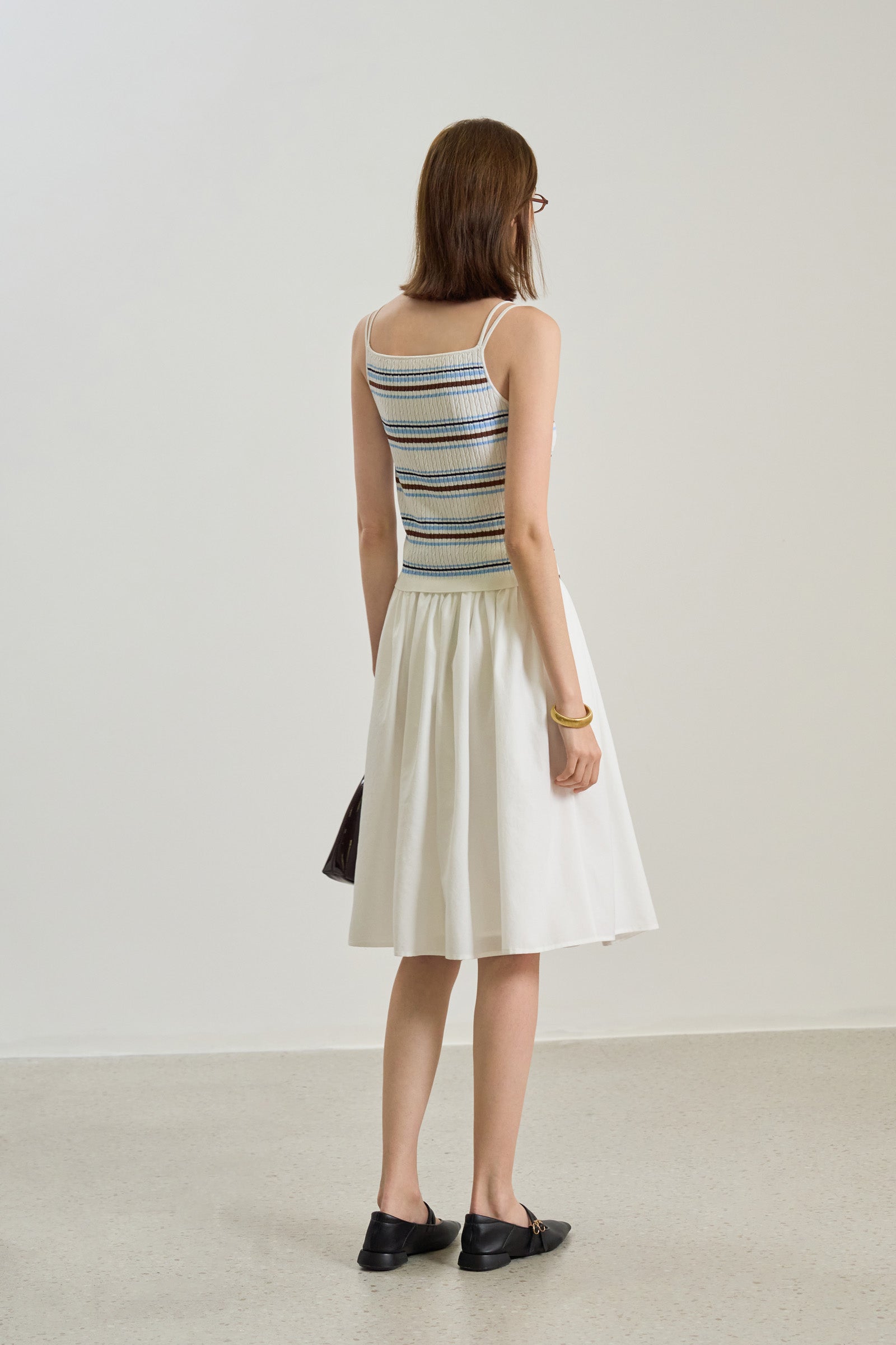 #color_Off White
