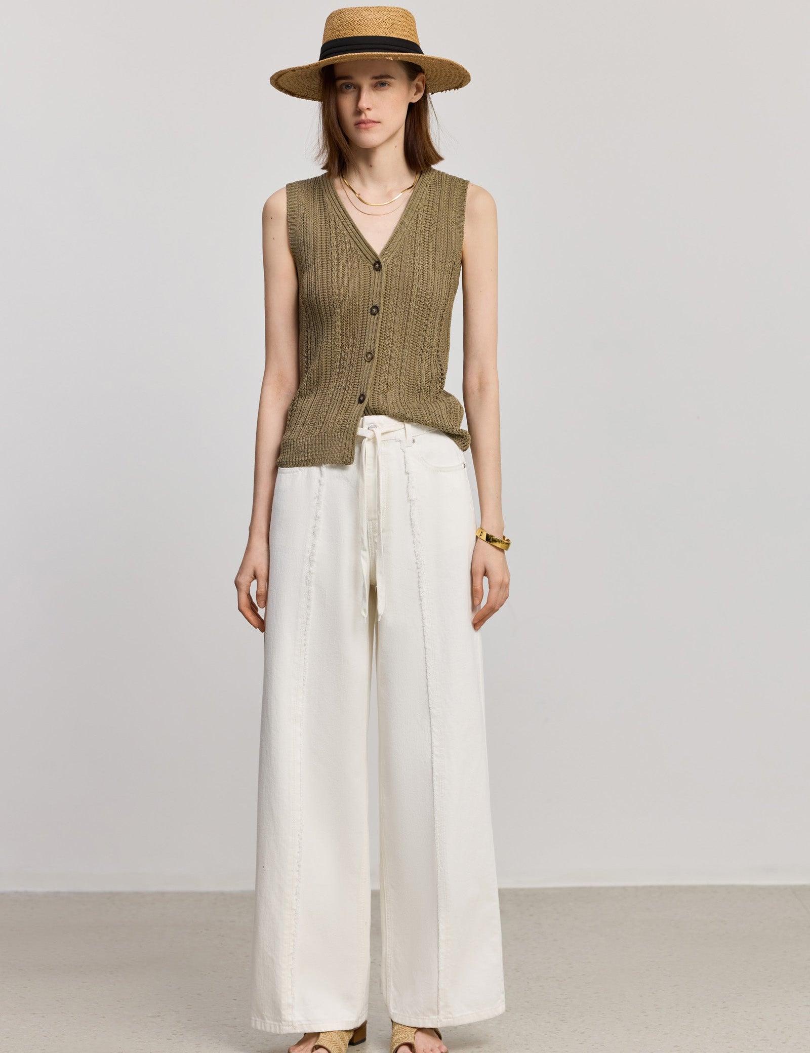 #color_Off White