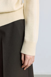 #color_Off White