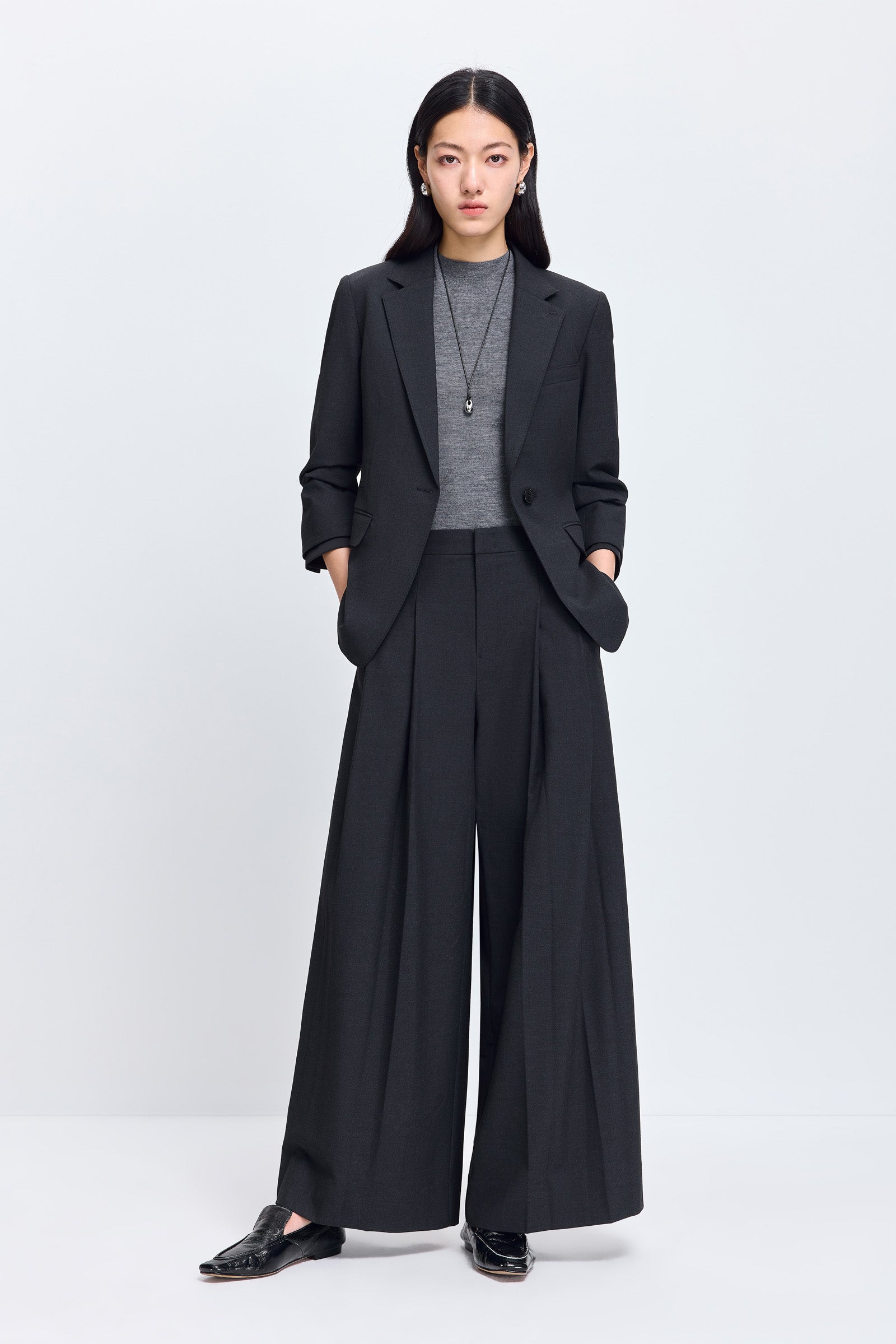#color_Dark Charcoal Gray