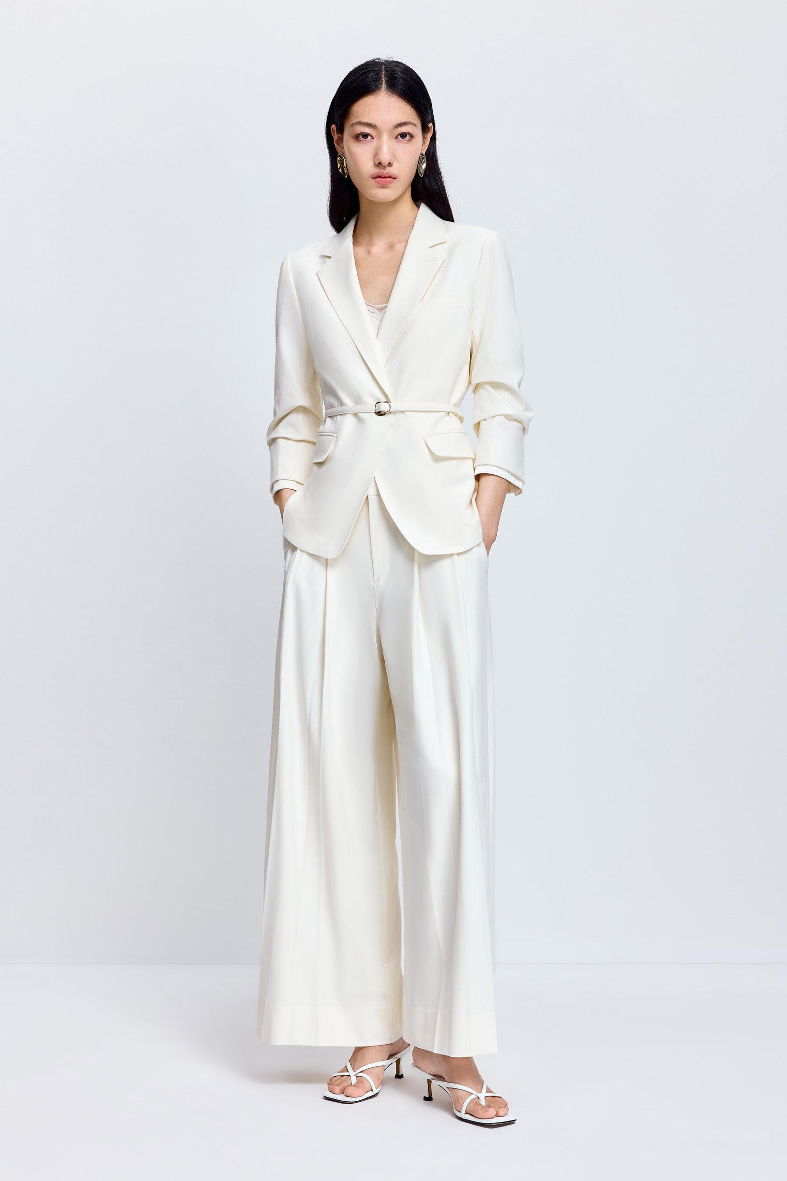 #color_Off White