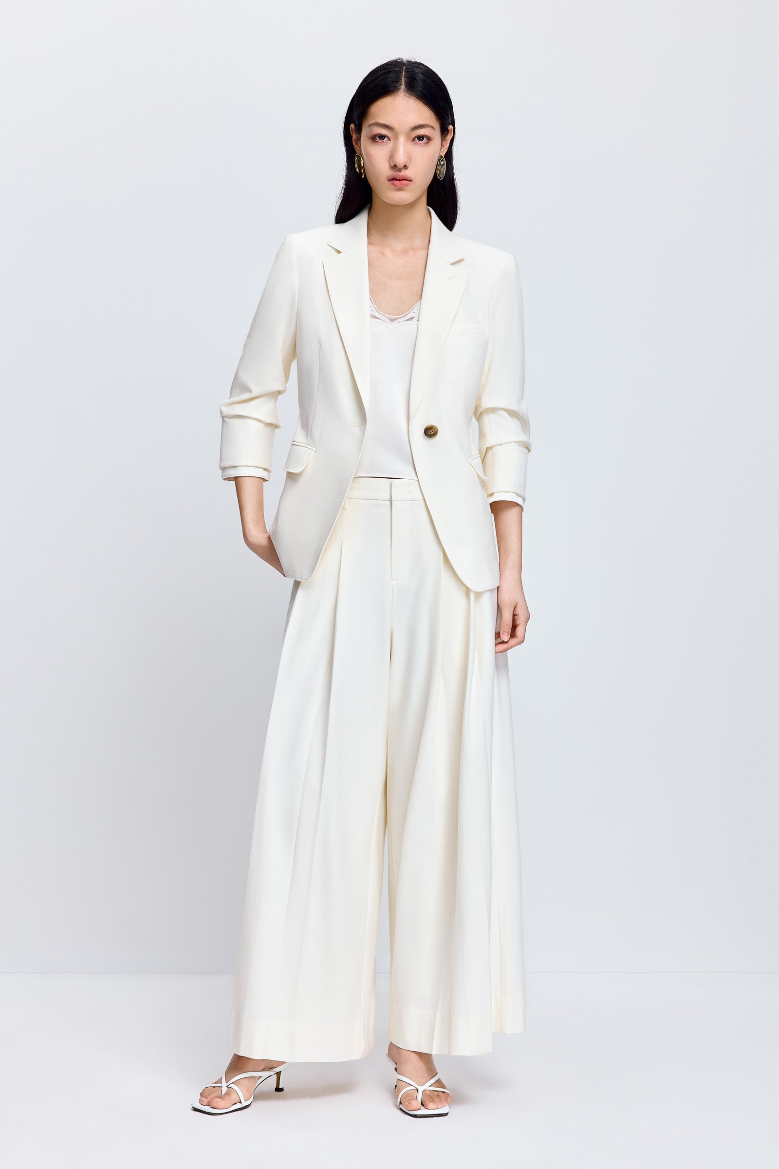 #color_Off White