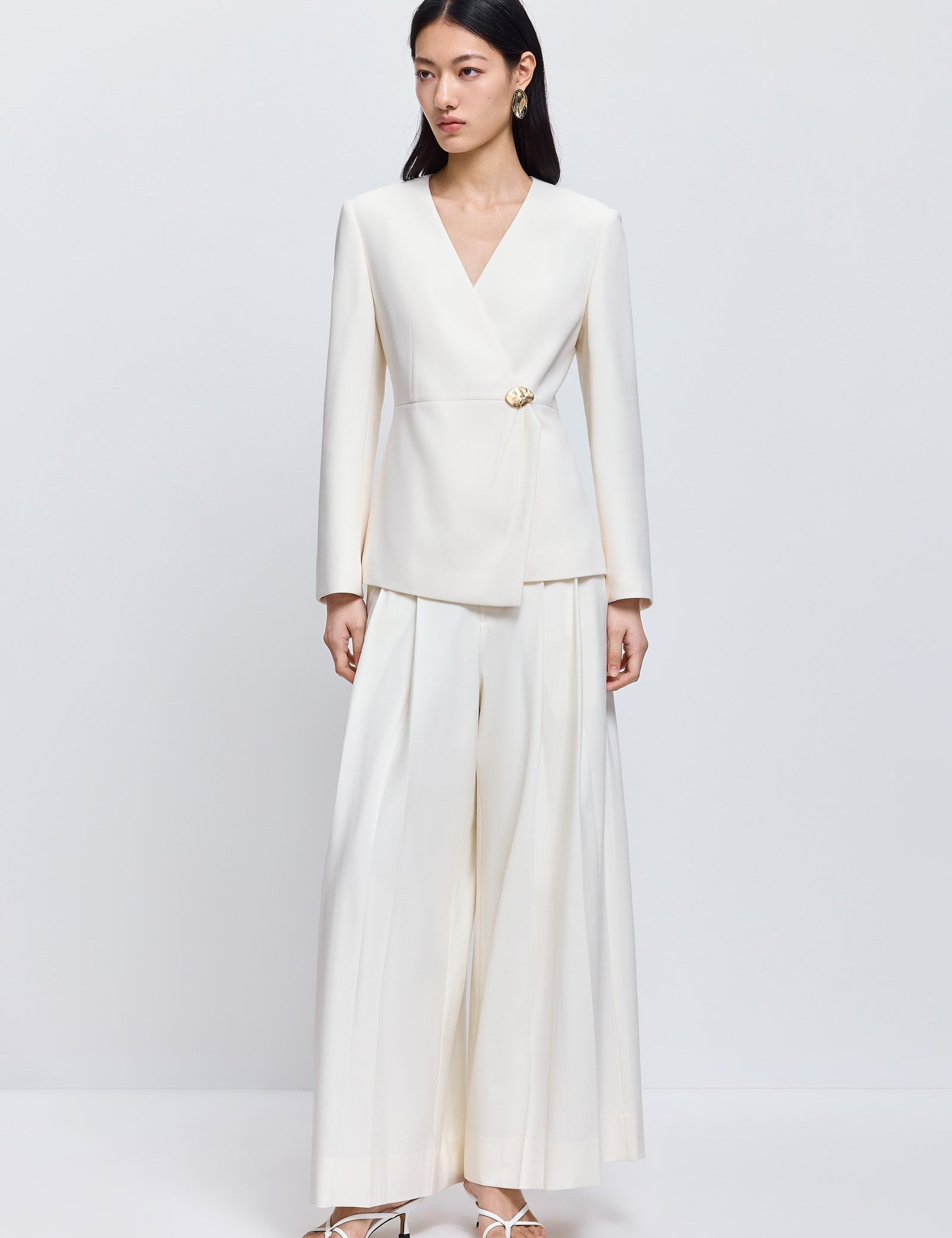 #color_Off White