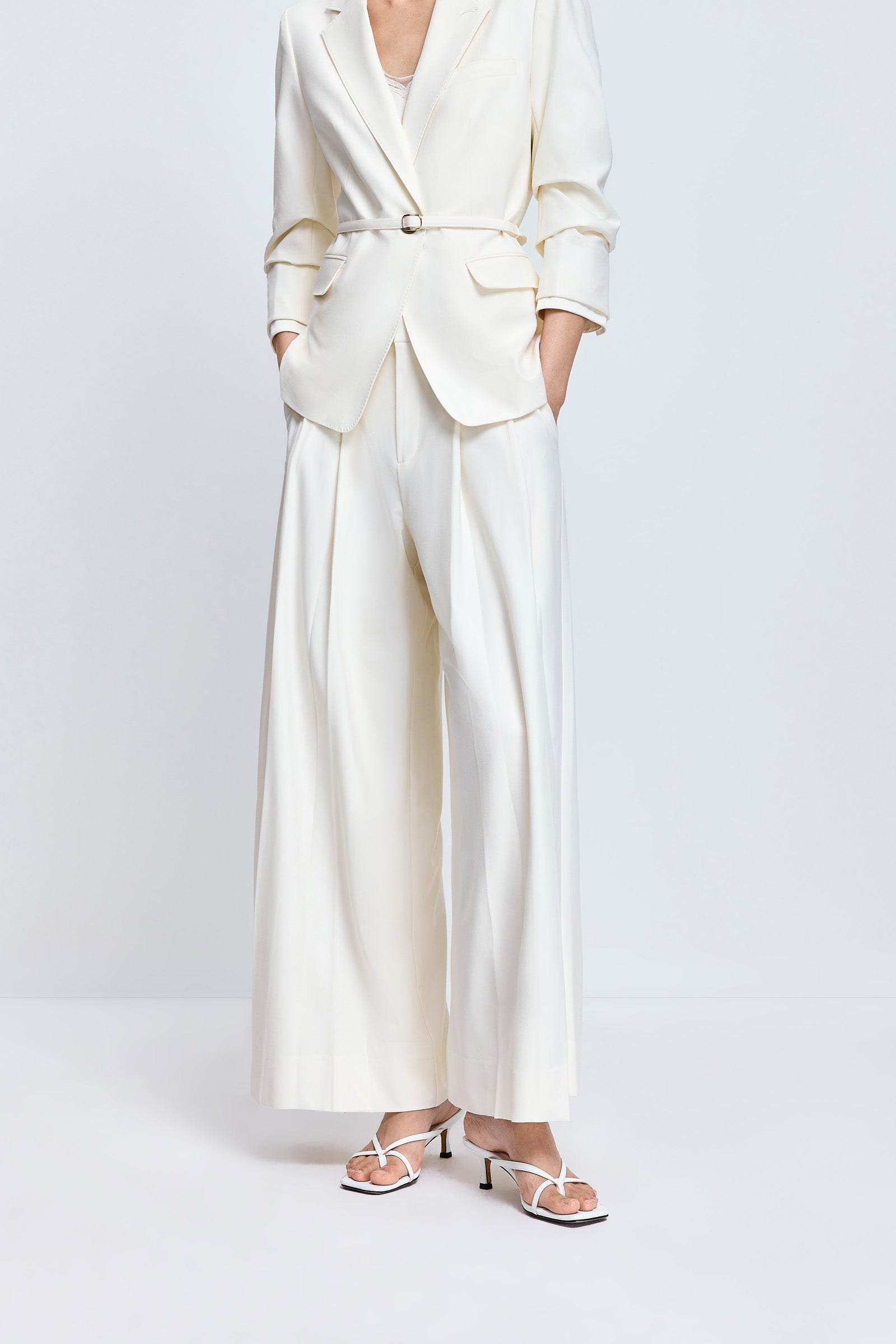 #color_Off White