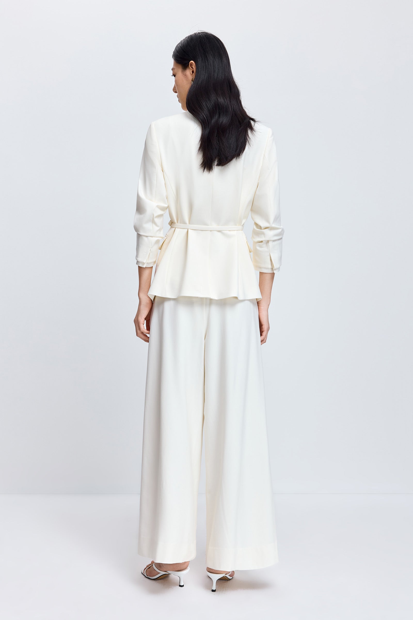 #color_Off White