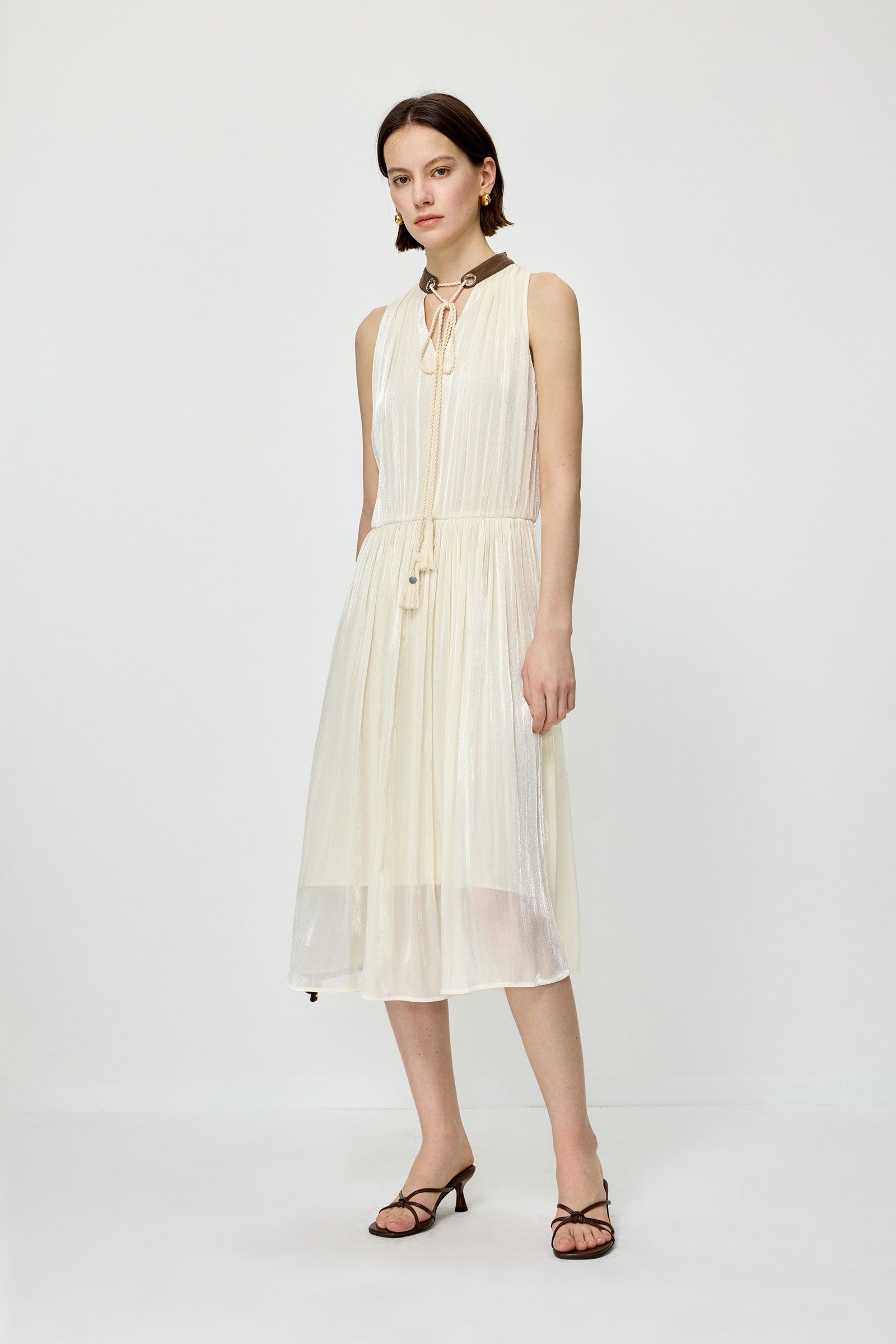 #color_Off White