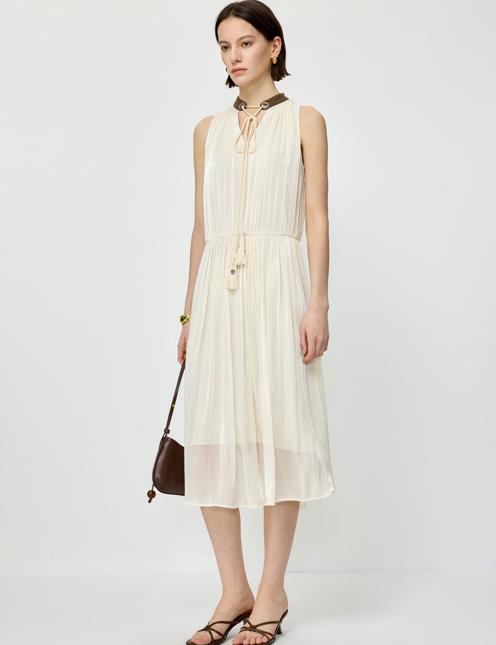 #color_Off White