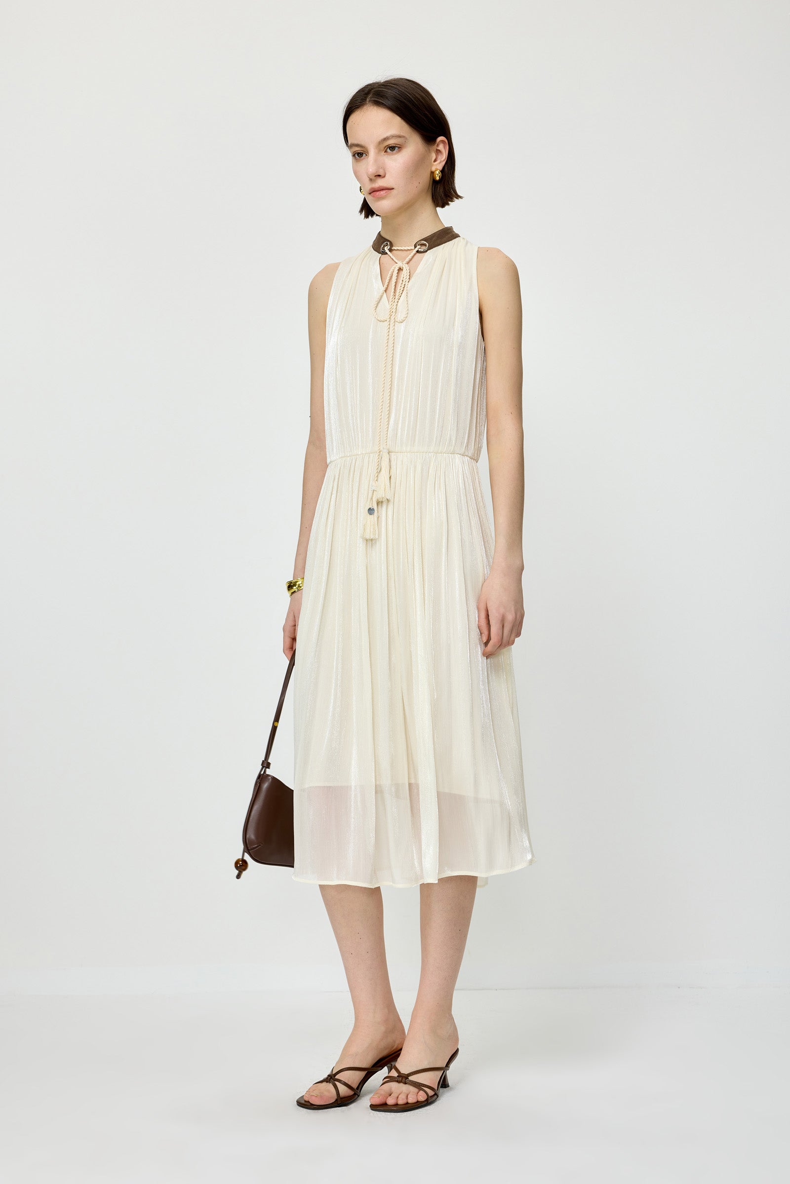 #color_Off White