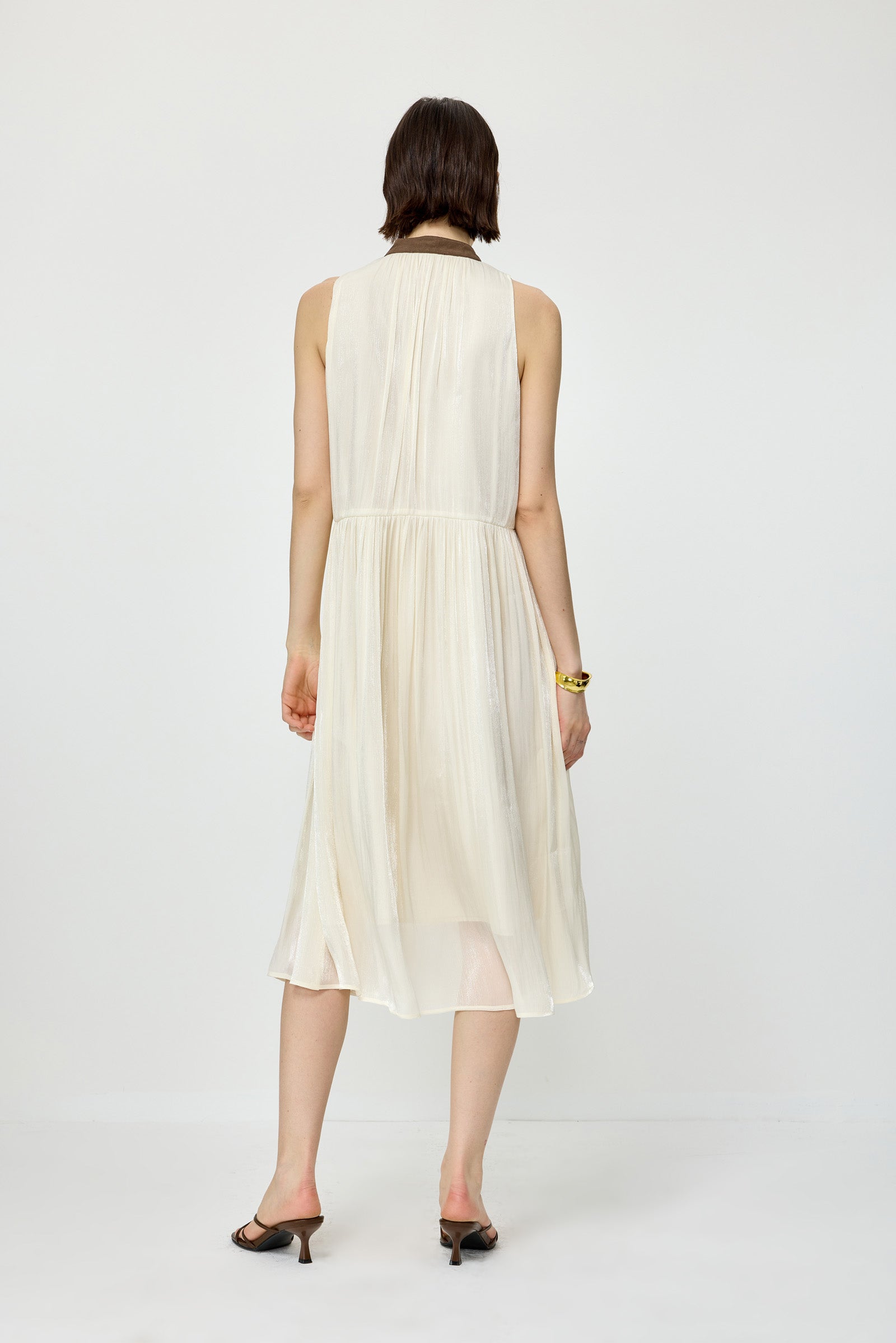 #color_Off White