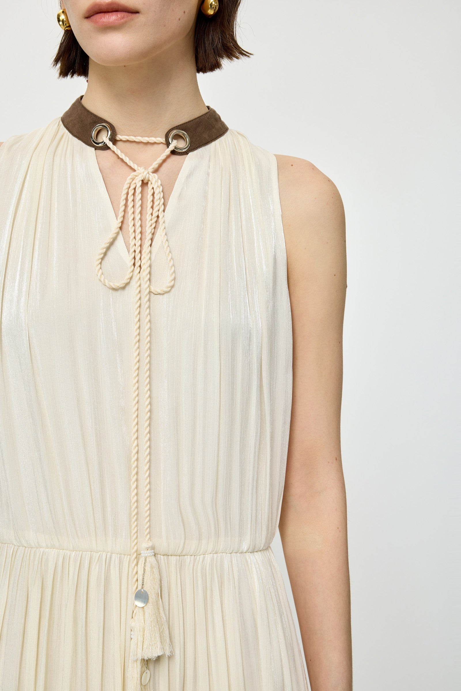 #color_Off White