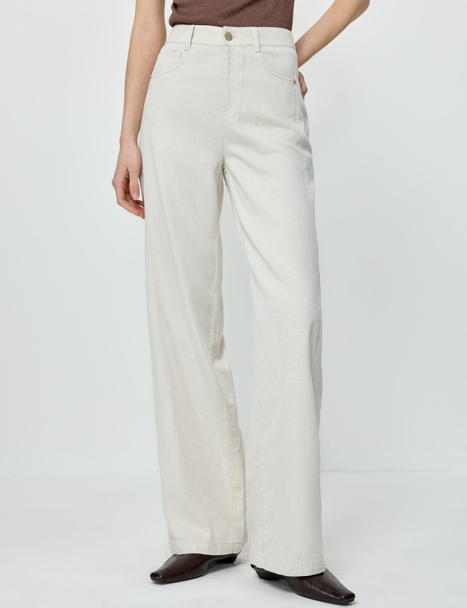 #color_Off White