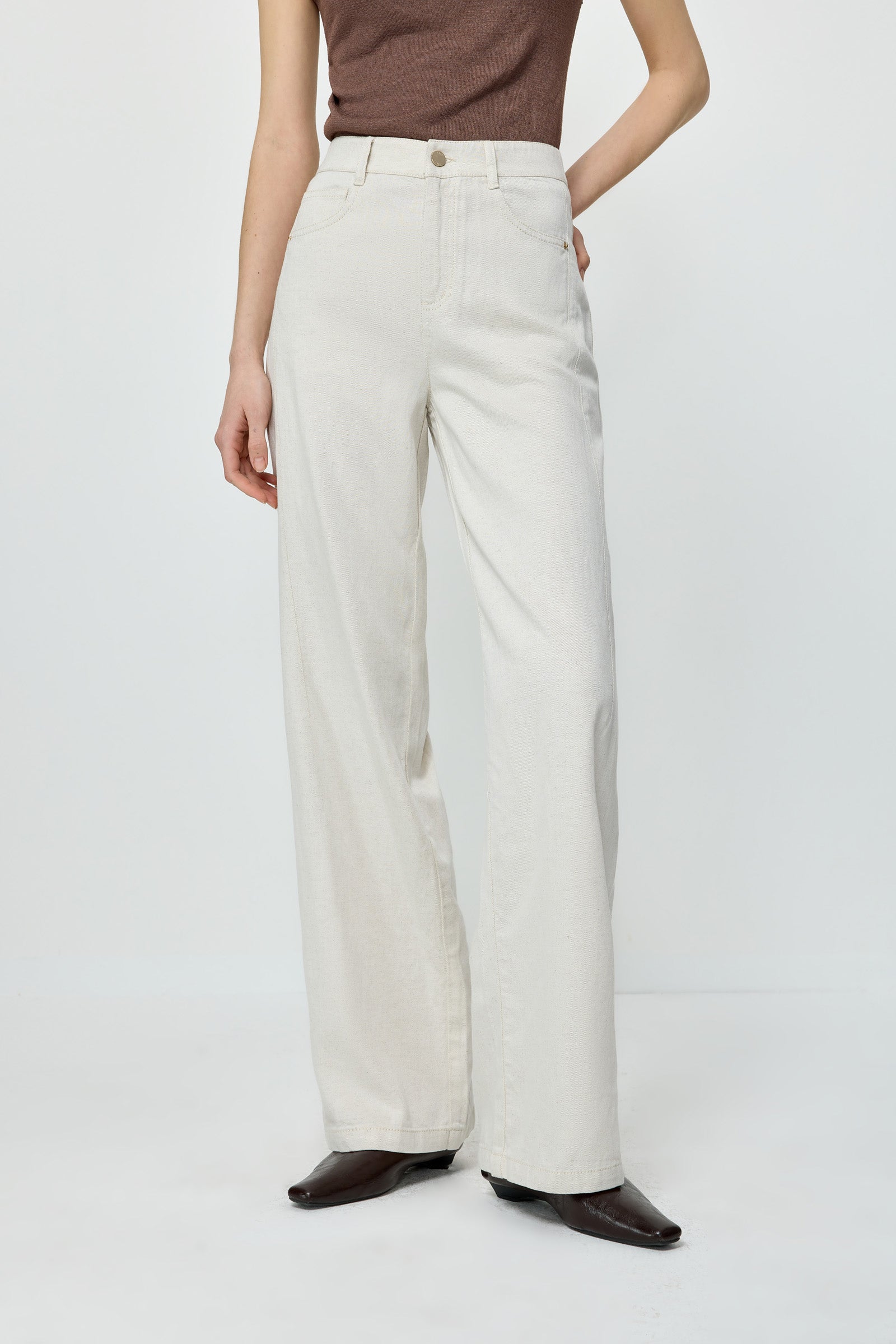 #color_Off White