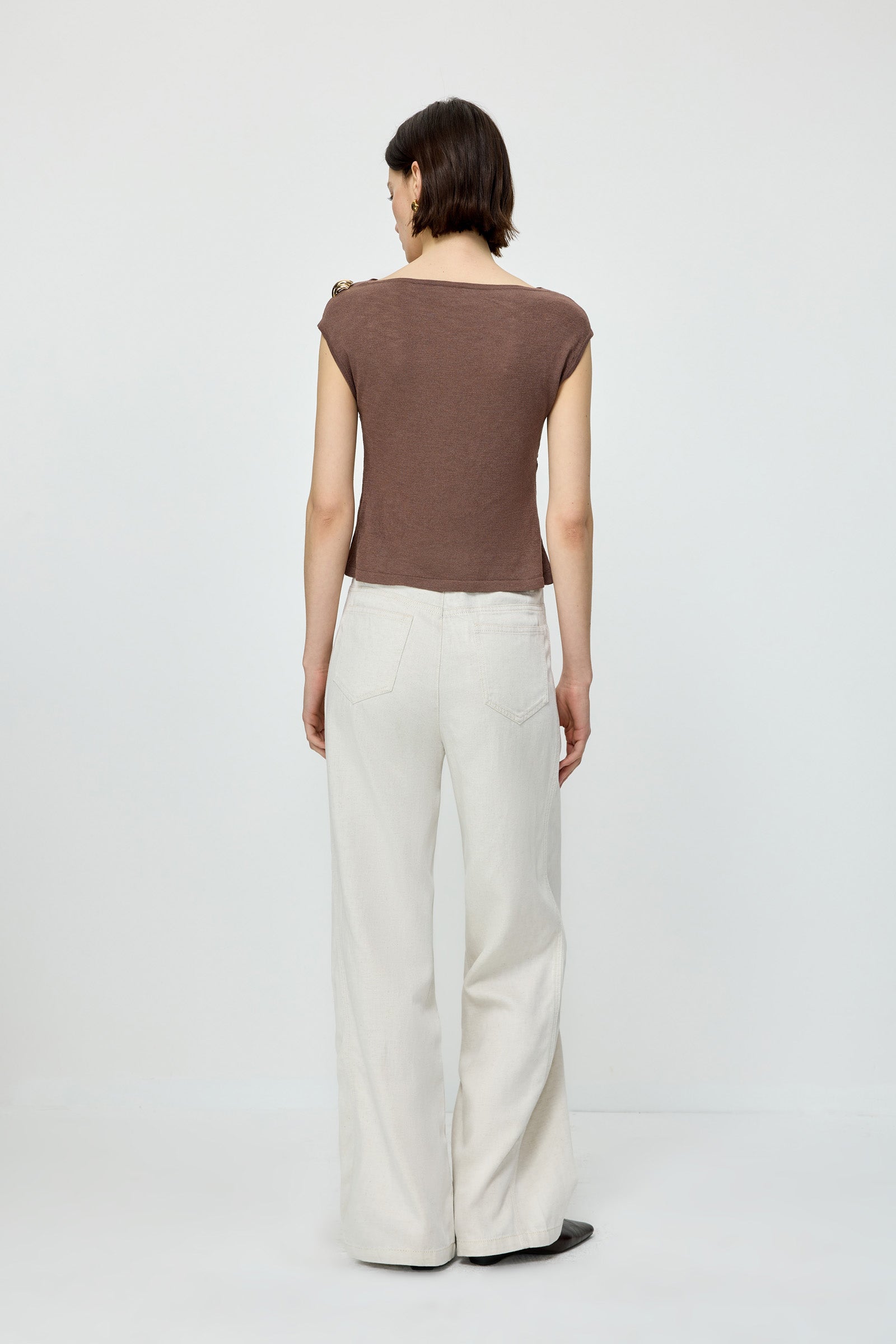 #color_Off White