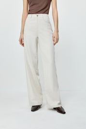 #color_Off White