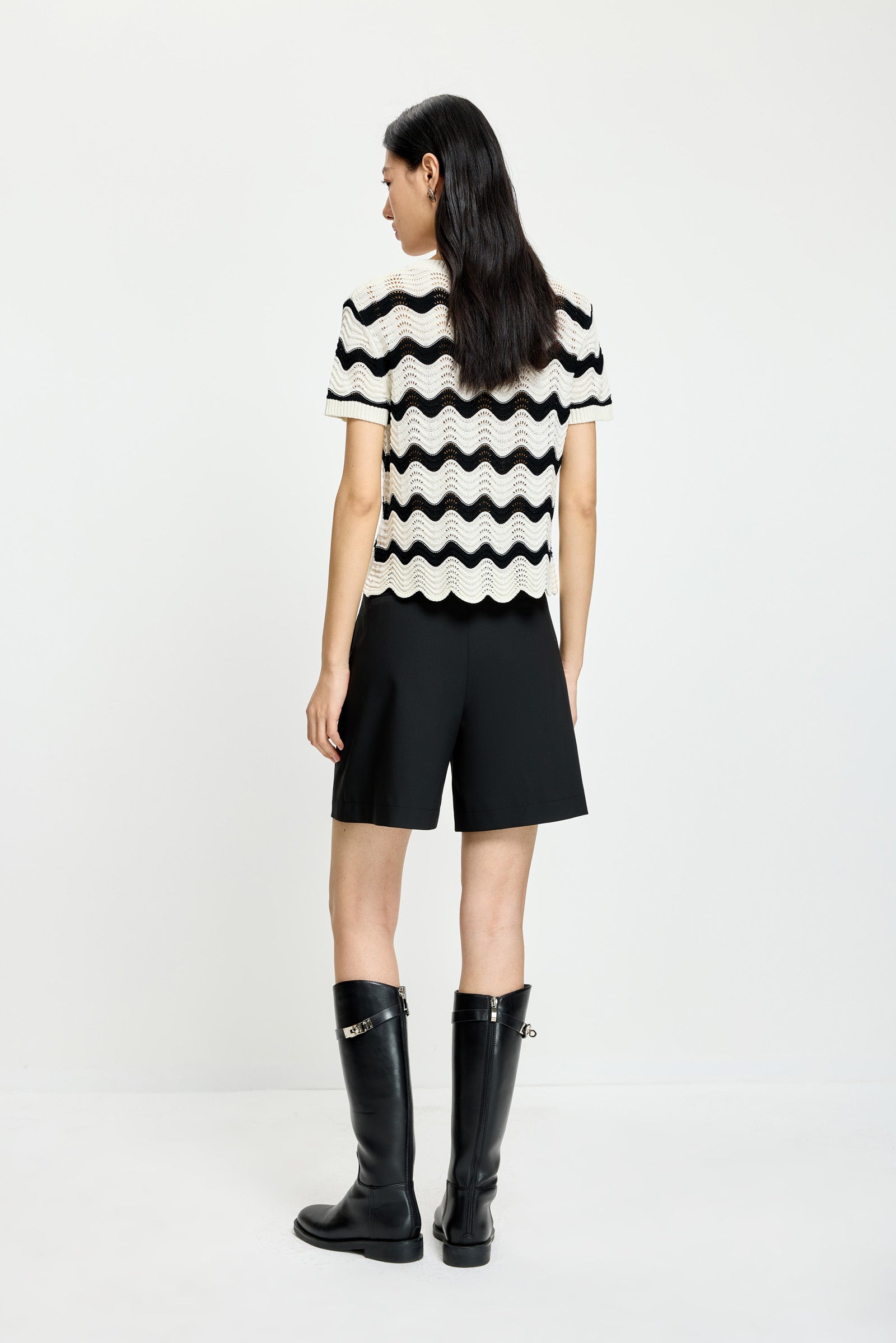 #color_Off White