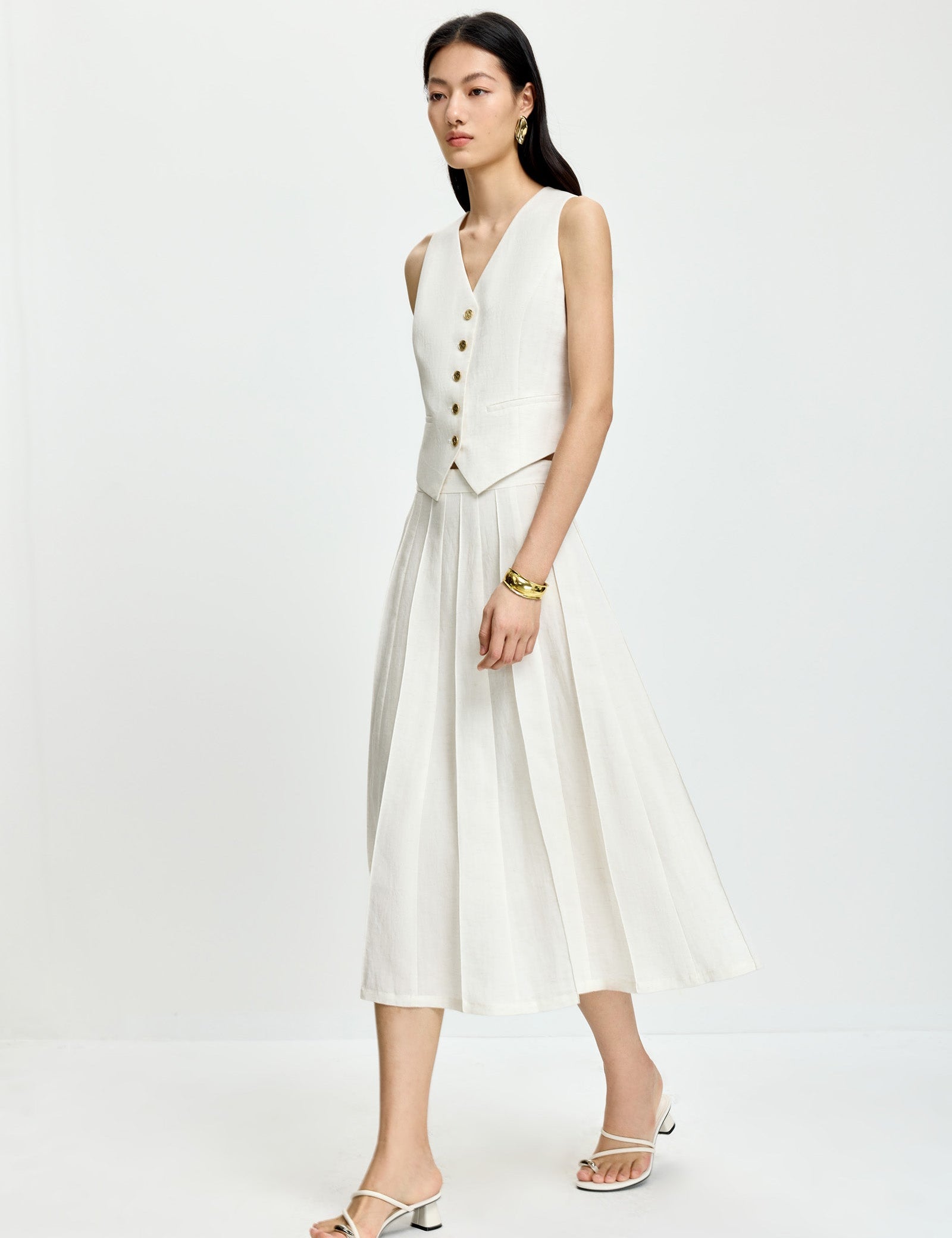 #color_Off White