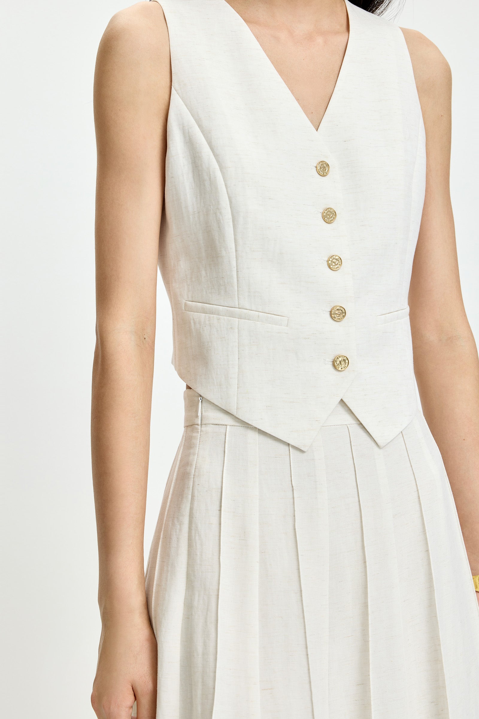 #color_Off White
