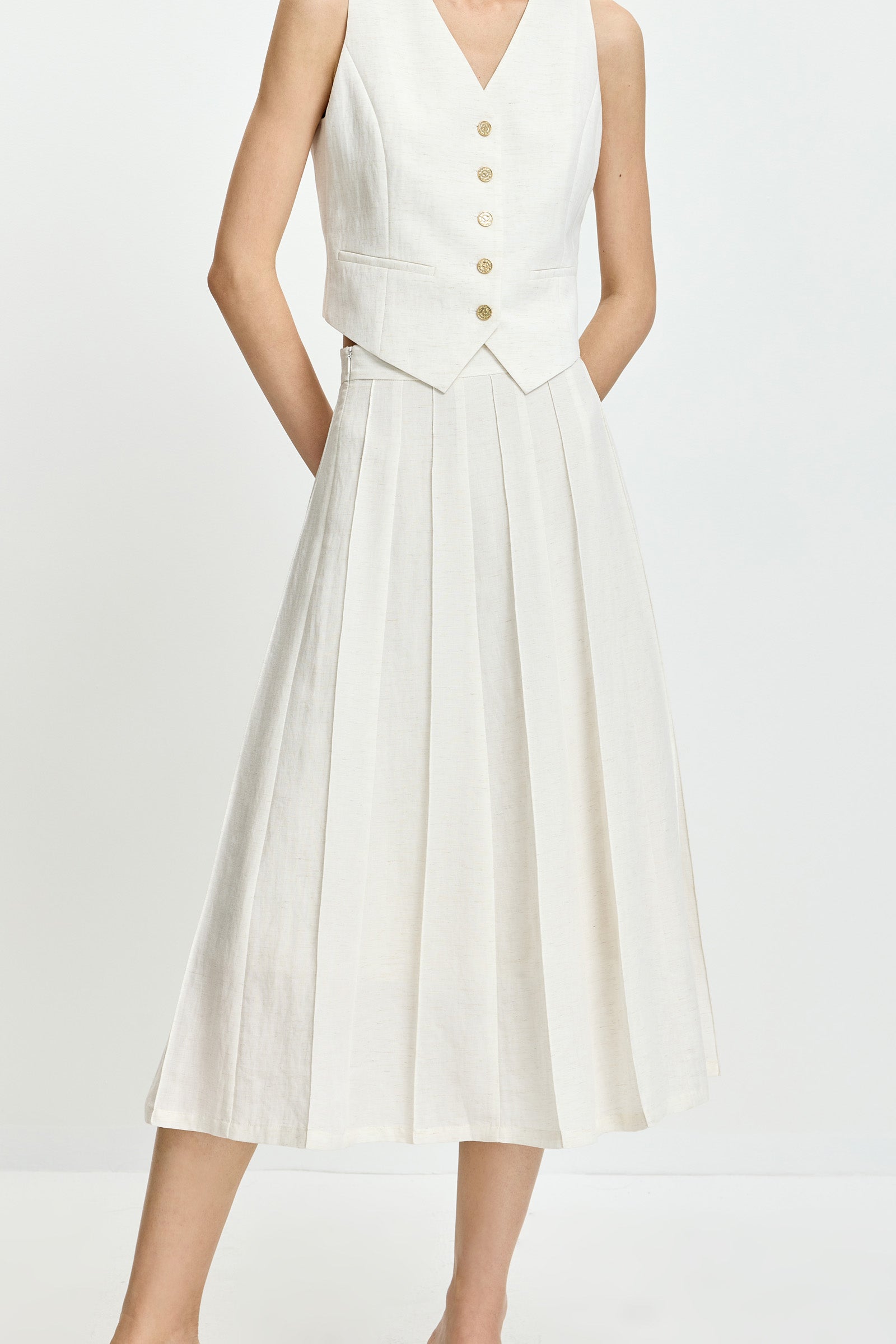 #color_Off White