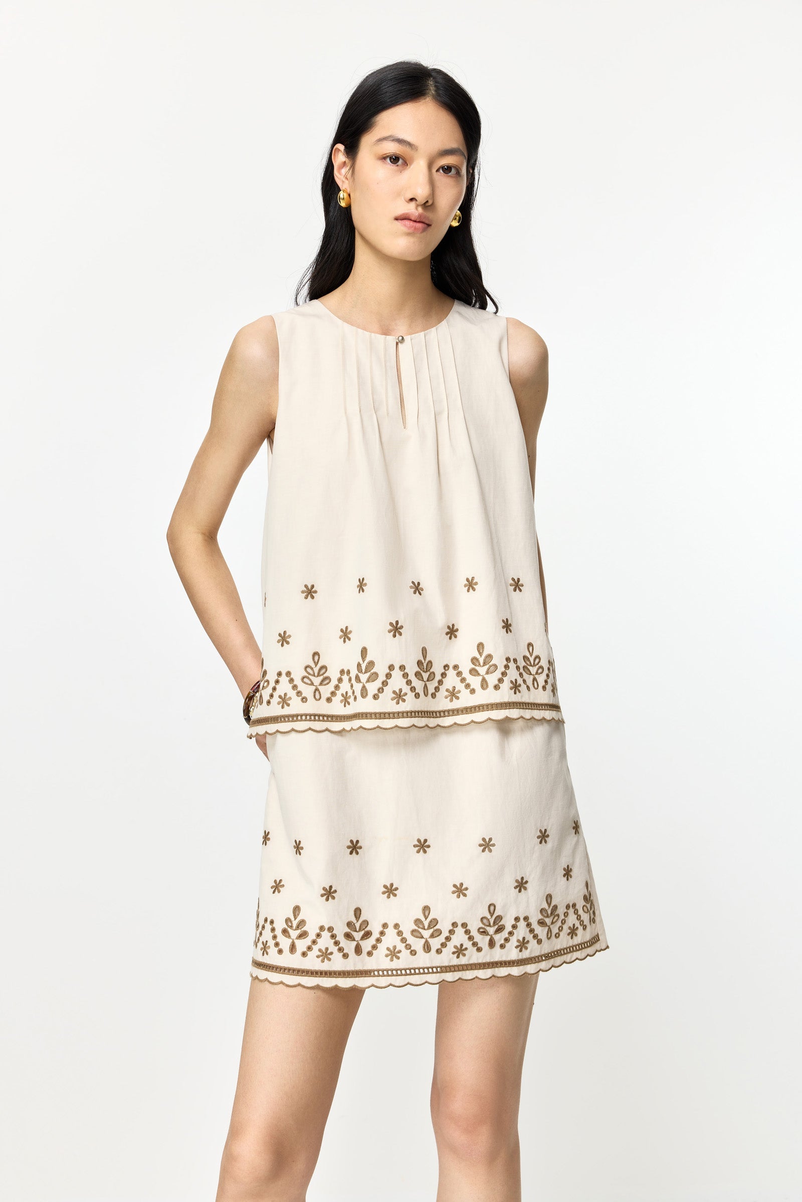 #color_Light Khaki