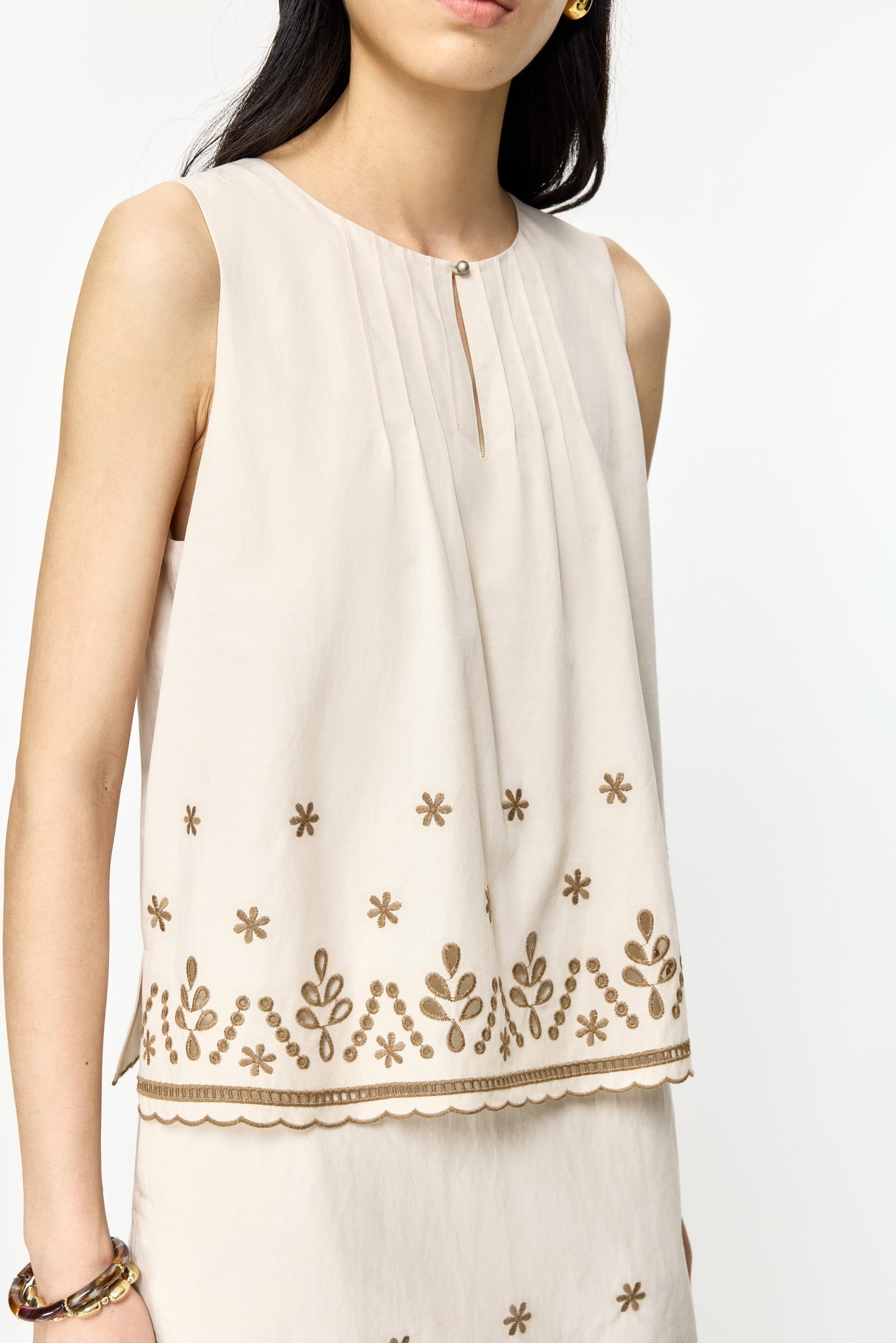 #color_Light Khaki