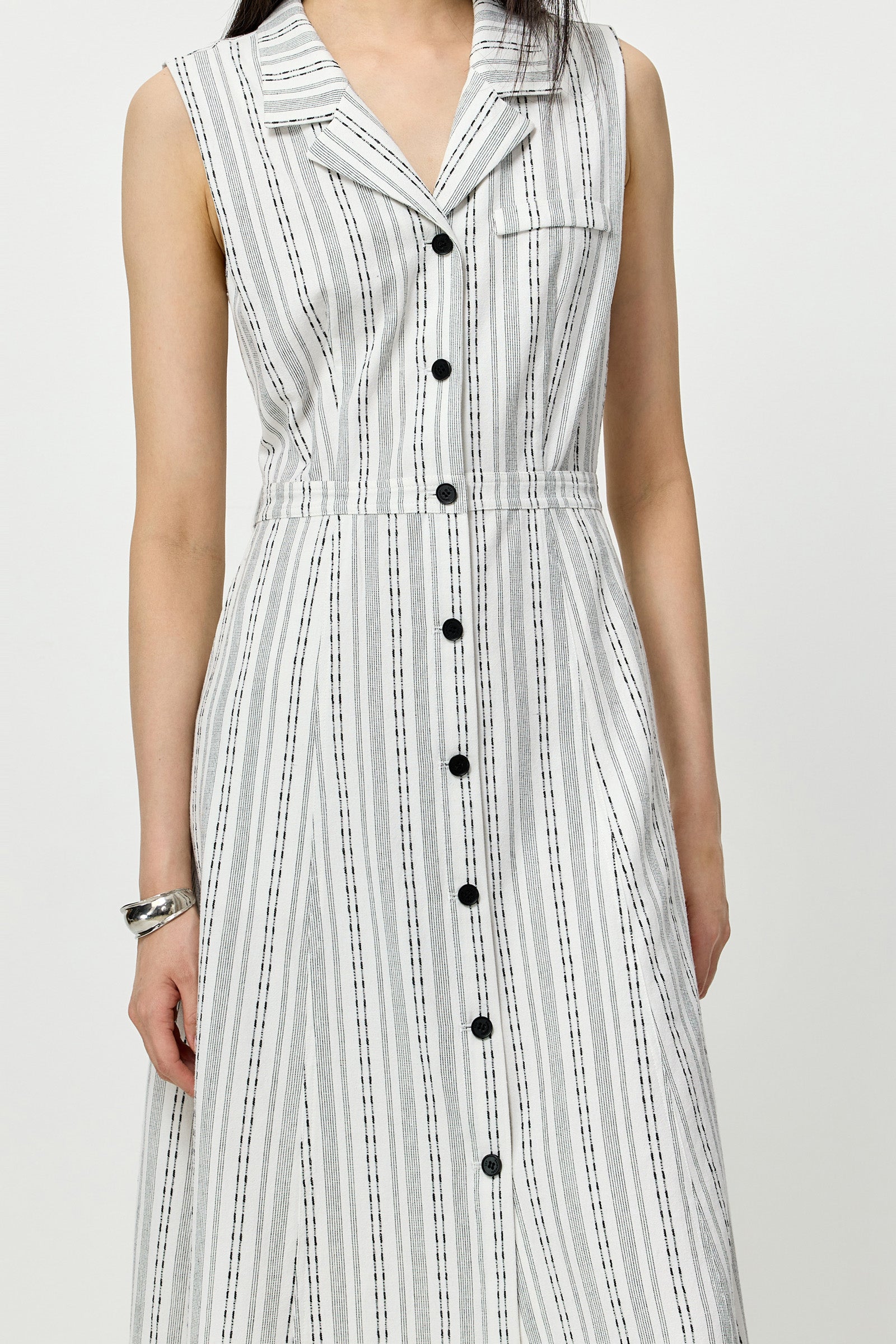 #color_White
